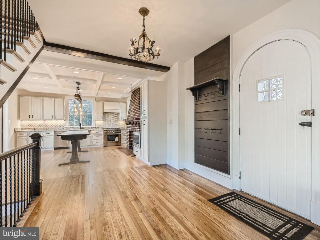 ESSEX - Residential Lease