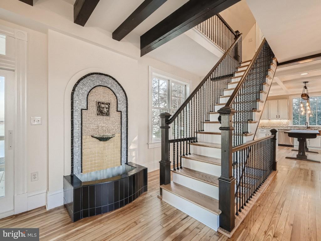 ESSEX - Residential Lease