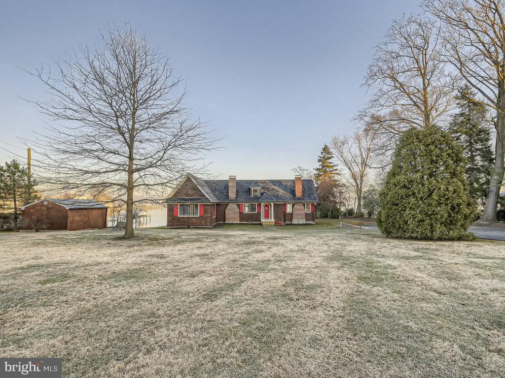 ESSEX - Residential Lease