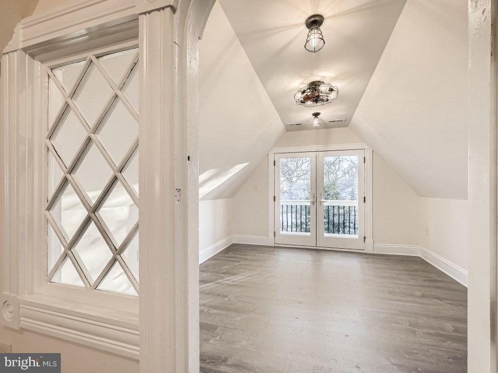 ESSEX - Residential Lease