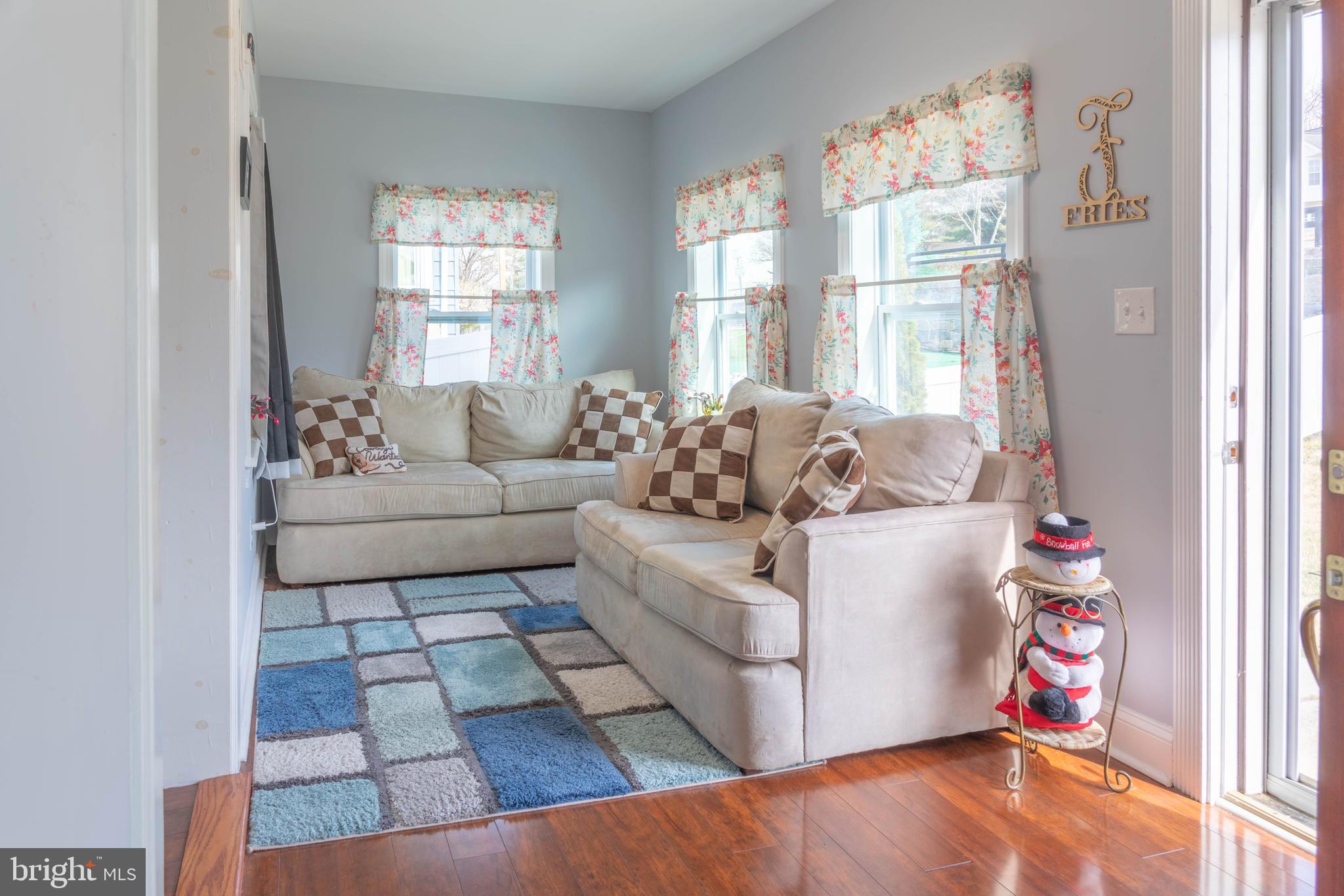 ROSEDALE - Residential