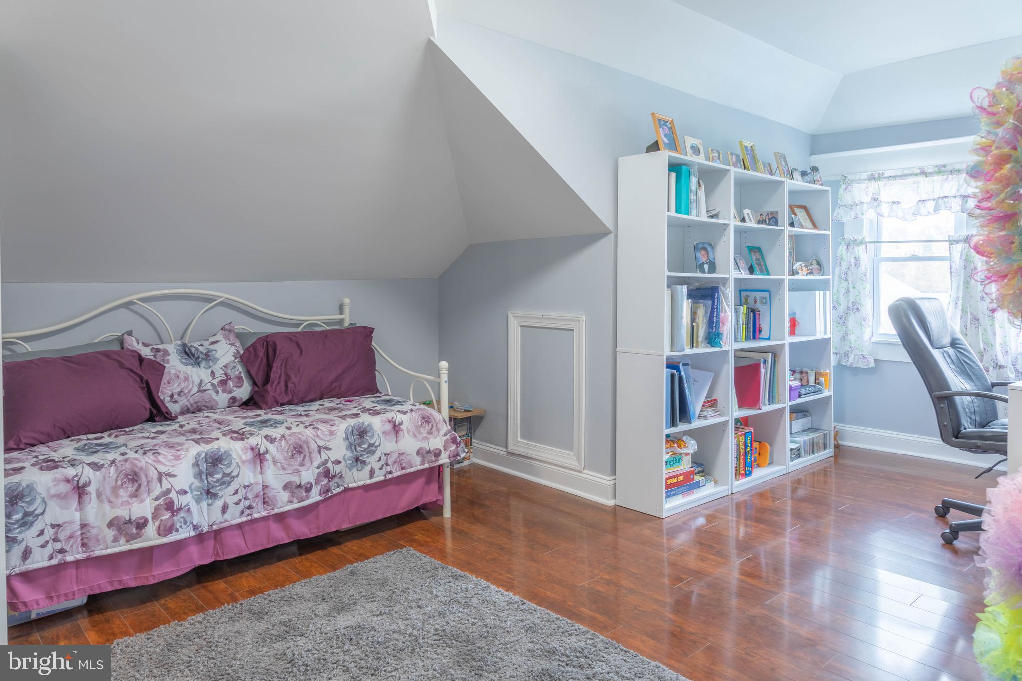 ROSEDALE - Residential