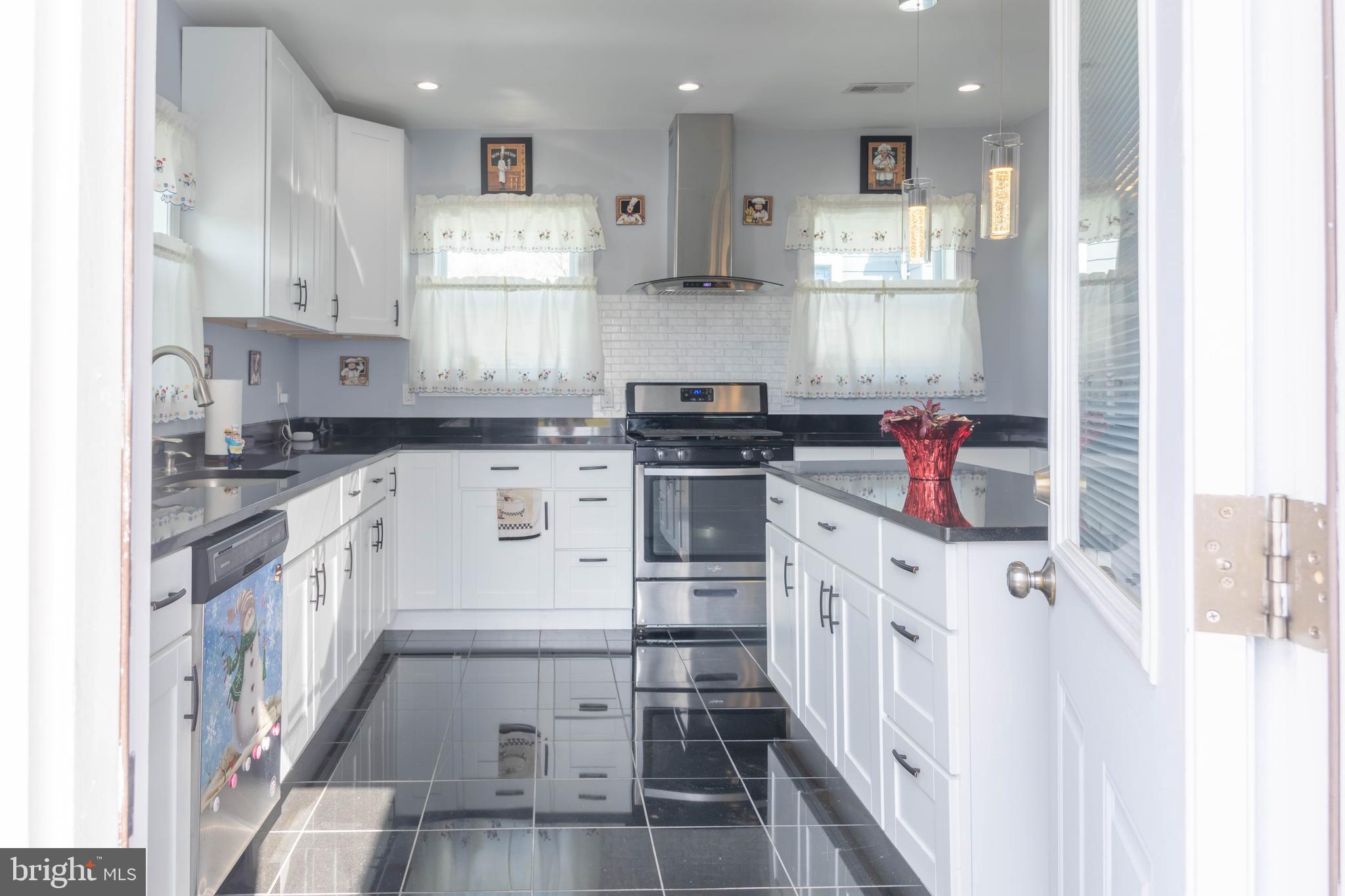 ROSEDALE - Residential