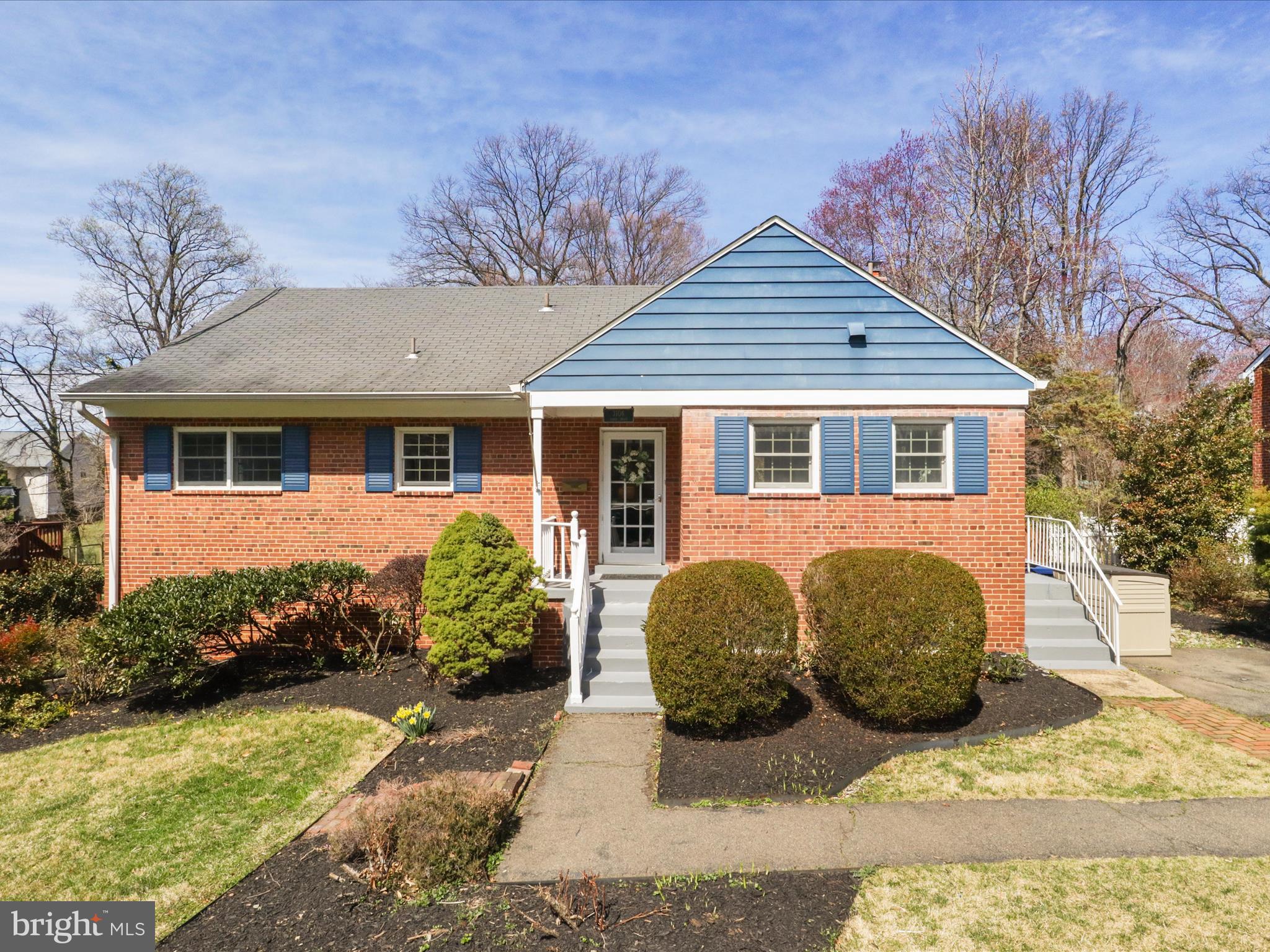 SLEEPY HOLLOW MANOR - Residential