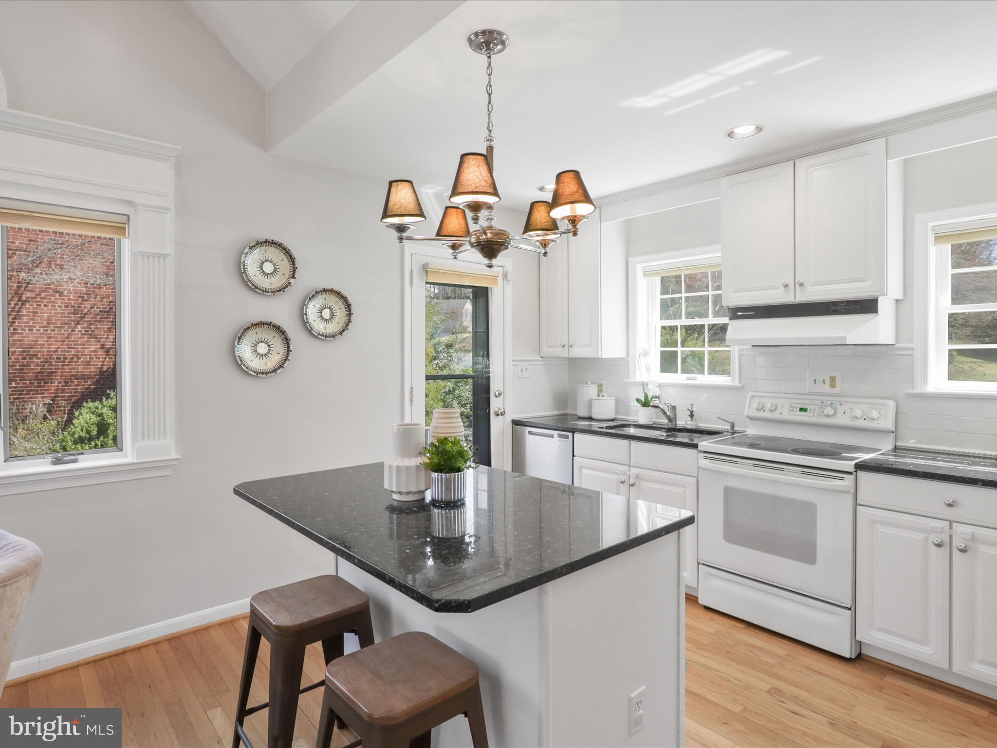 SLEEPY HOLLOW MANOR - Residential