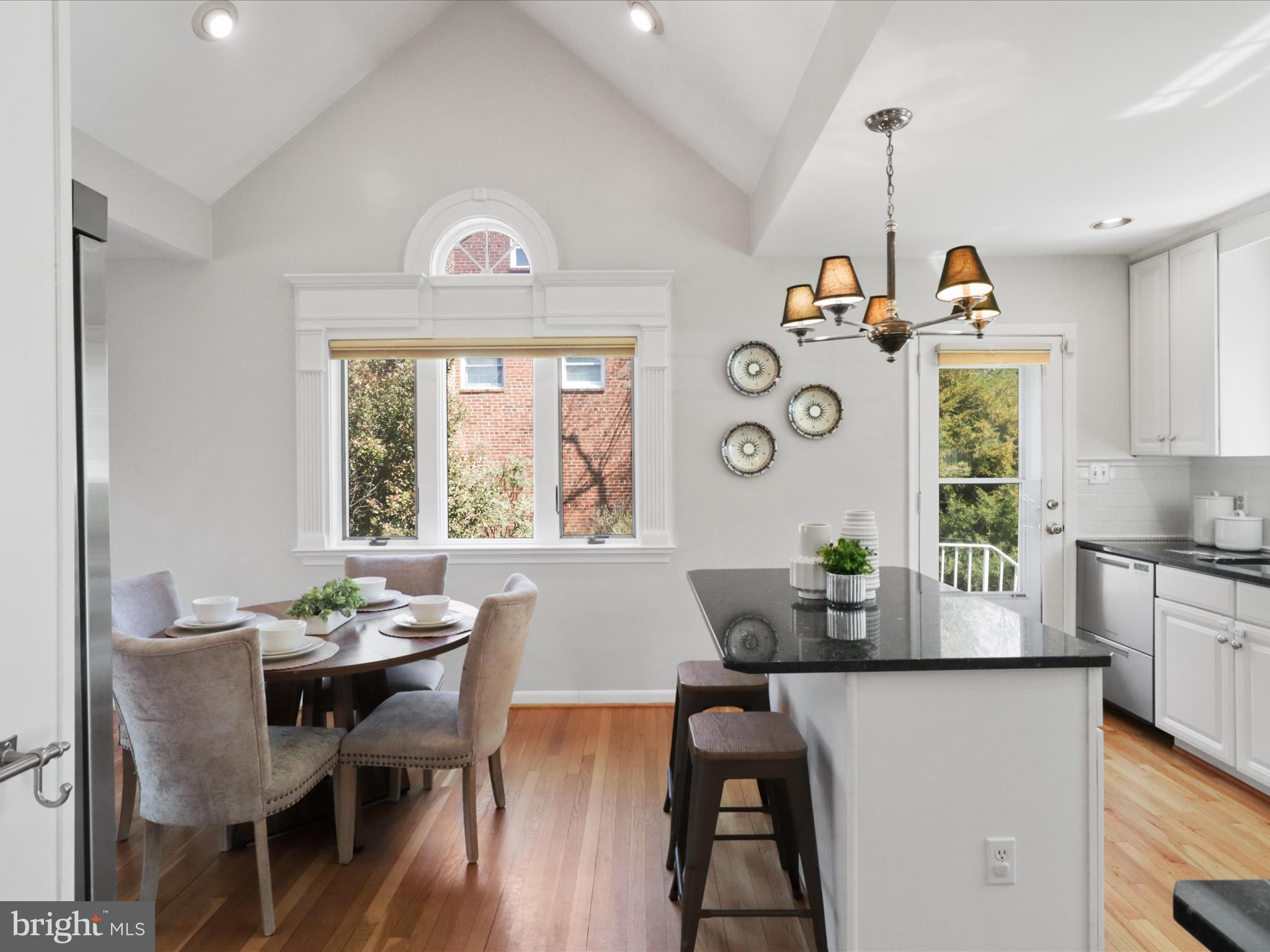 SLEEPY HOLLOW MANOR - Residential