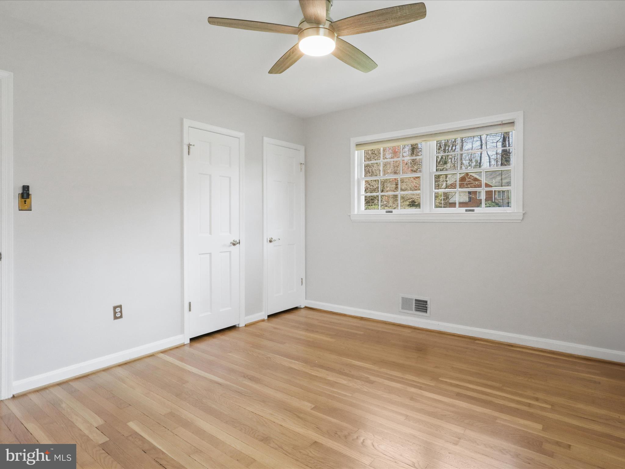 SLEEPY HOLLOW MANOR - Residential