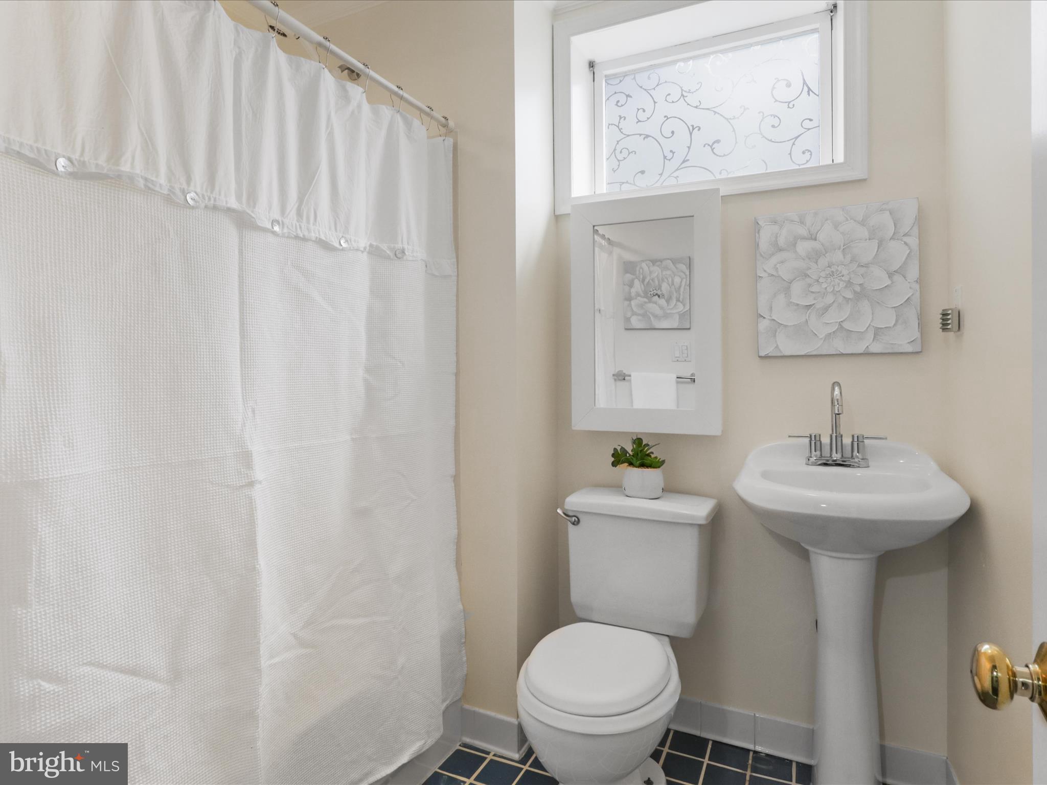 SLEEPY HOLLOW MANOR - Residential