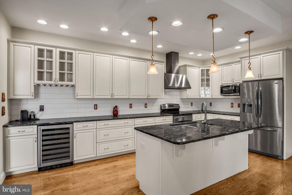 Photo of 6 Jamestown Square, MECHANICSBURG, PA 17050 (MLS # PACB2049236)