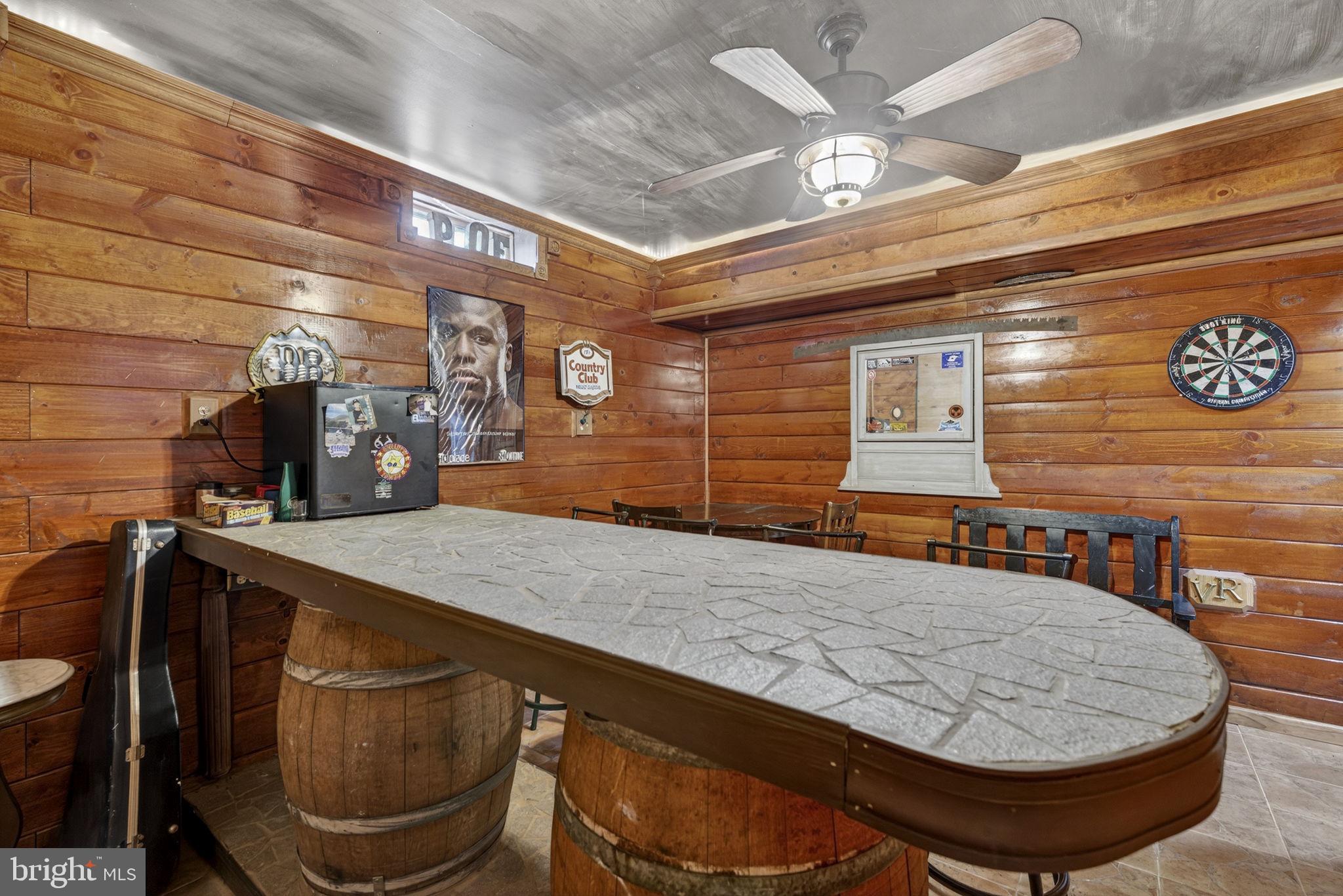 WAKELAND MANOR - Residential