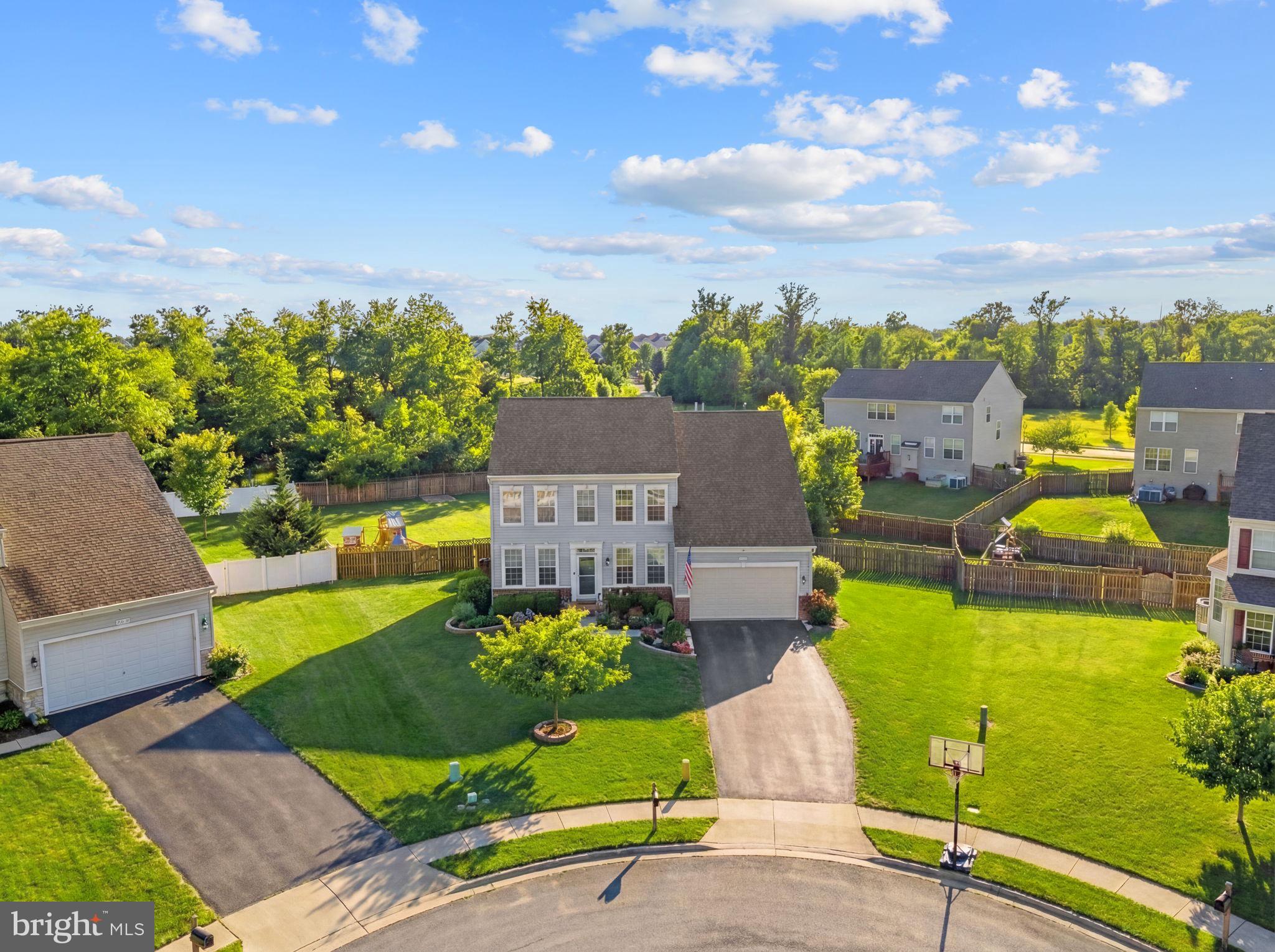 WAKELAND MANOR - Residential