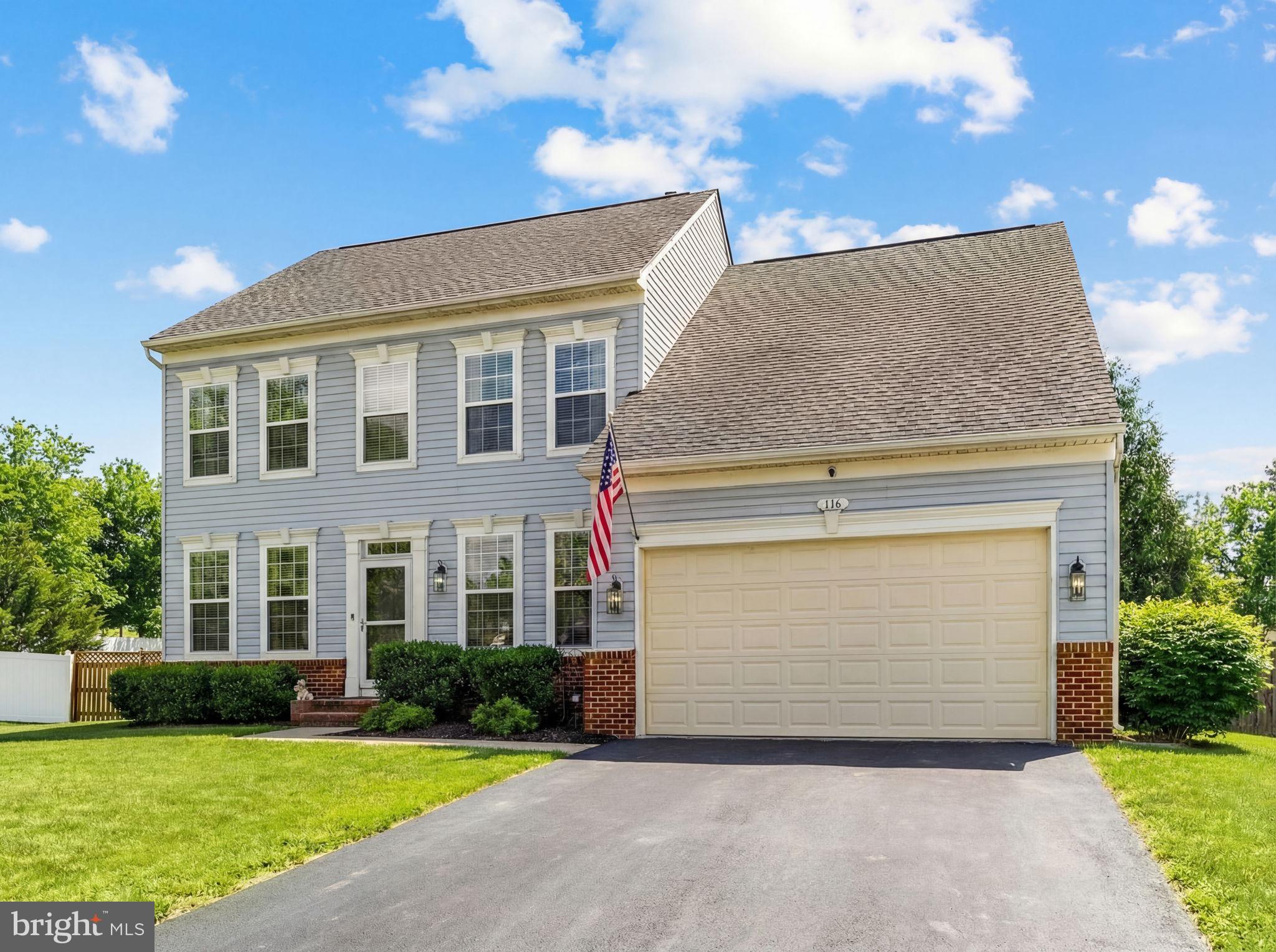 WAKELAND MANOR - Residential