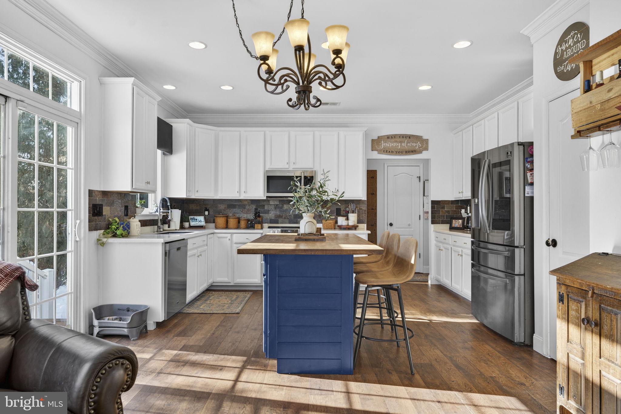 WAKELAND MANOR - Residential