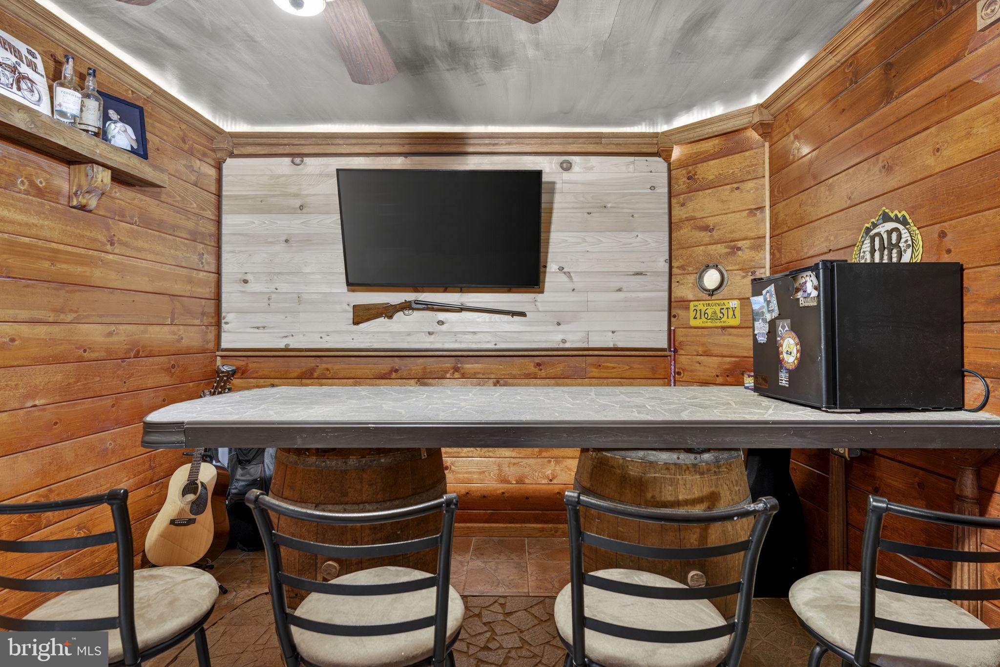 WAKELAND MANOR - Residential