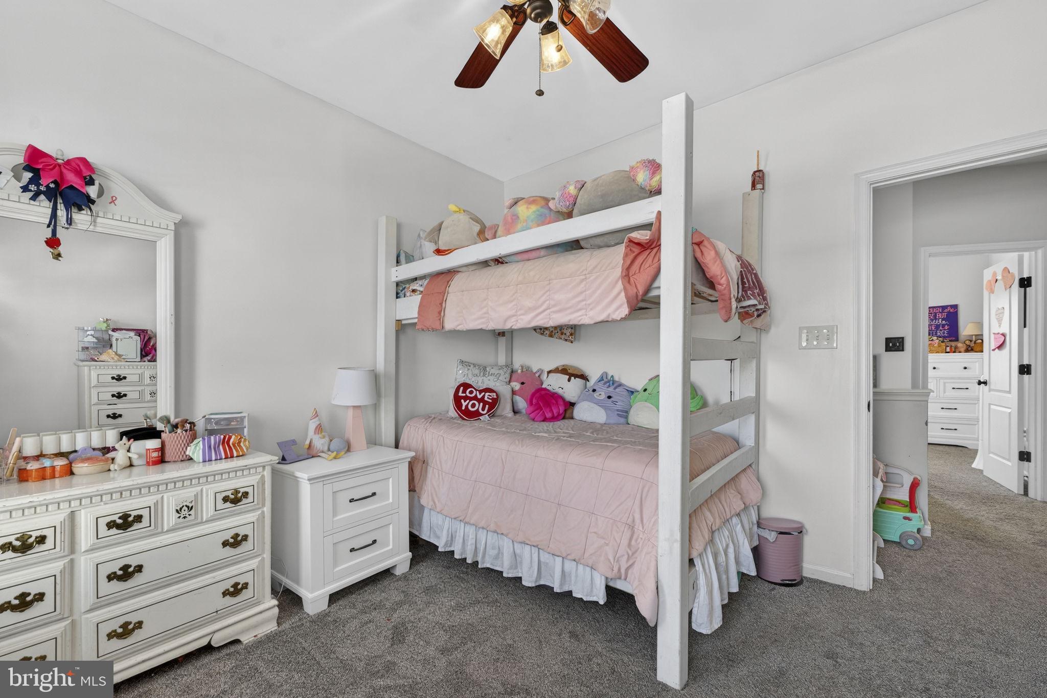 WAKELAND MANOR - Residential