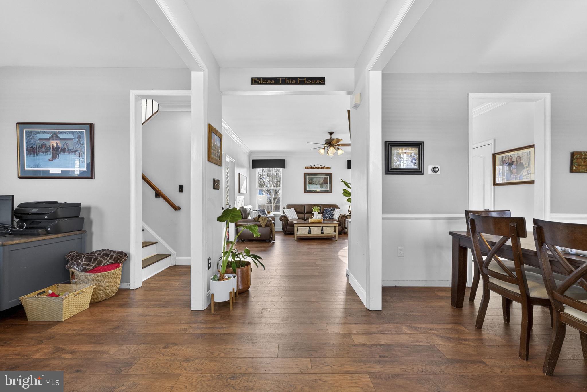 WAKELAND MANOR - Residential