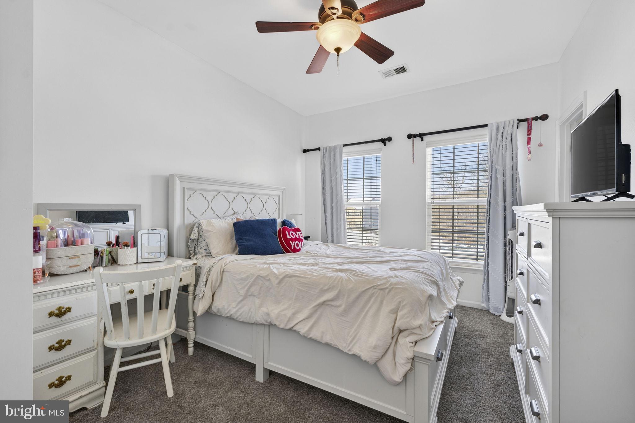 WAKELAND MANOR - Residential