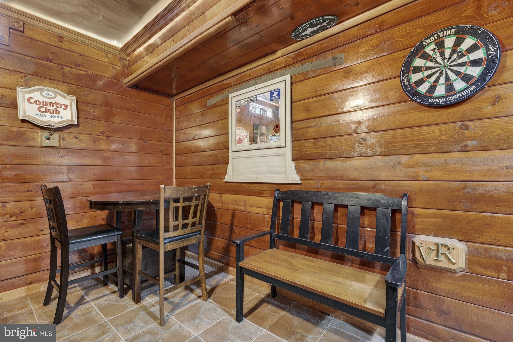 WAKELAND MANOR - Residential