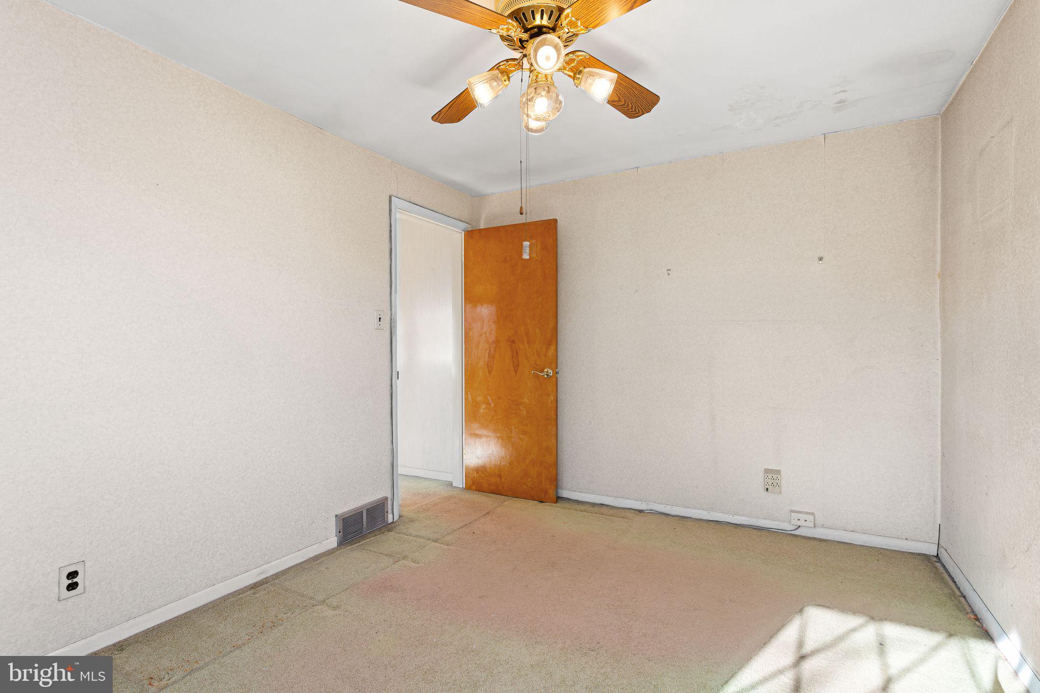 ROXBOROUGH - Residential