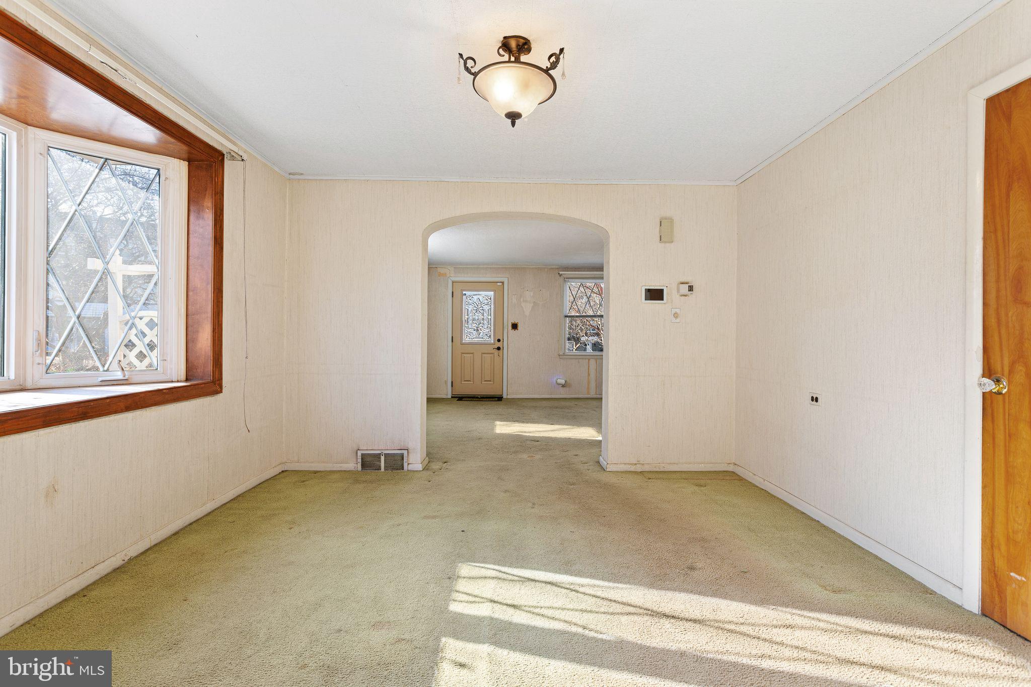 ROXBOROUGH - Residential