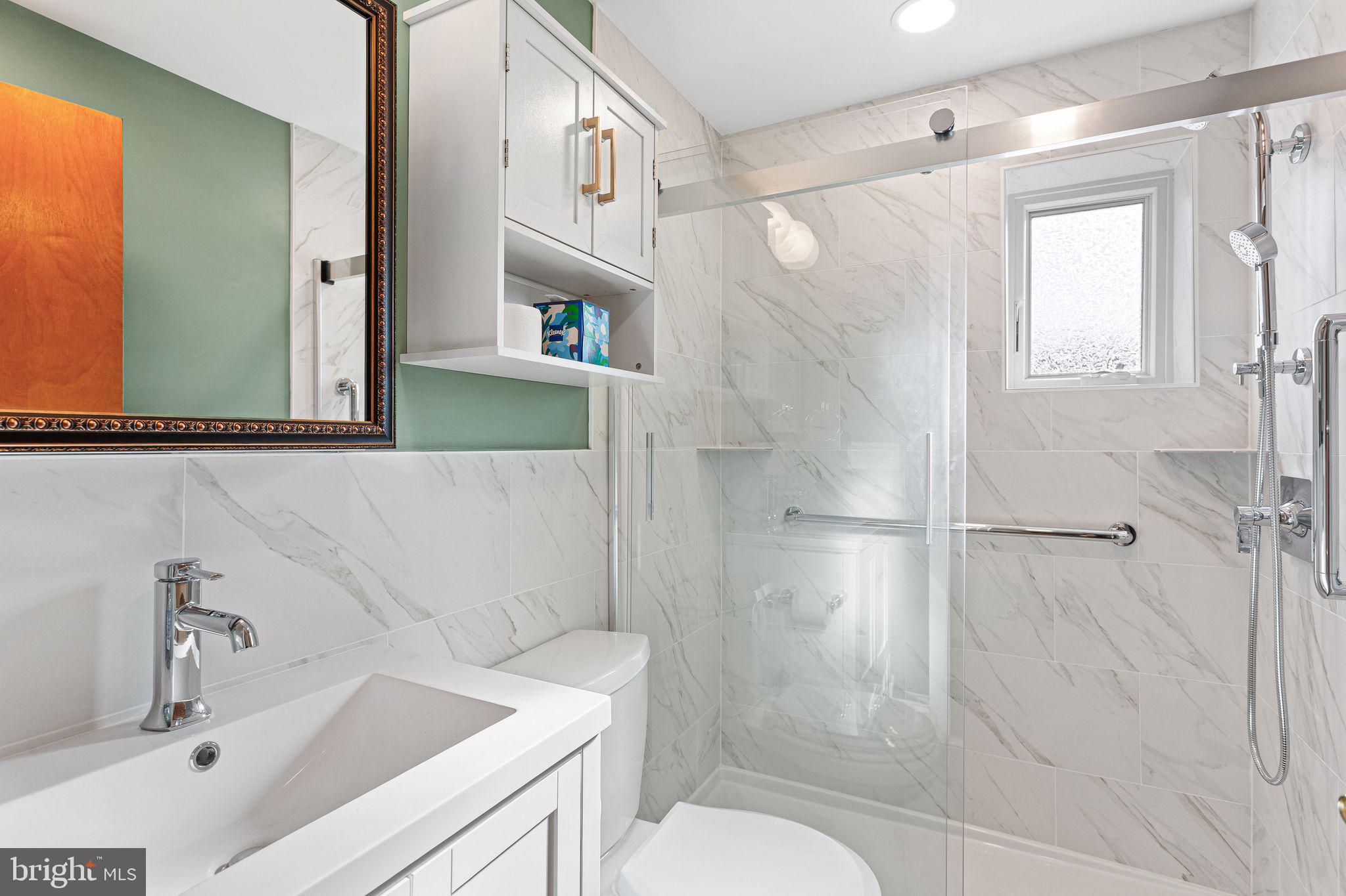 ROXBOROUGH - Residential