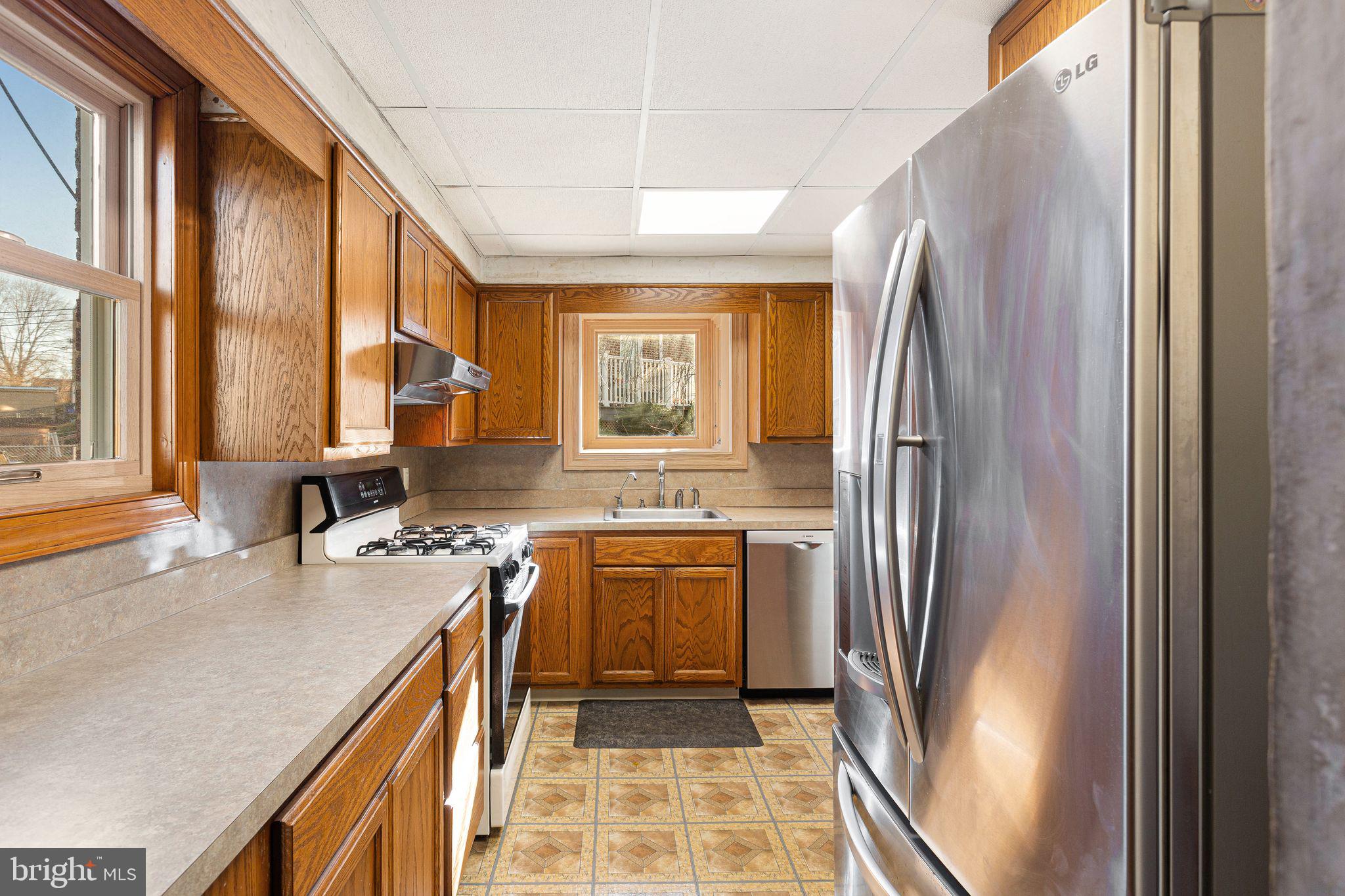 ROXBOROUGH - Residential