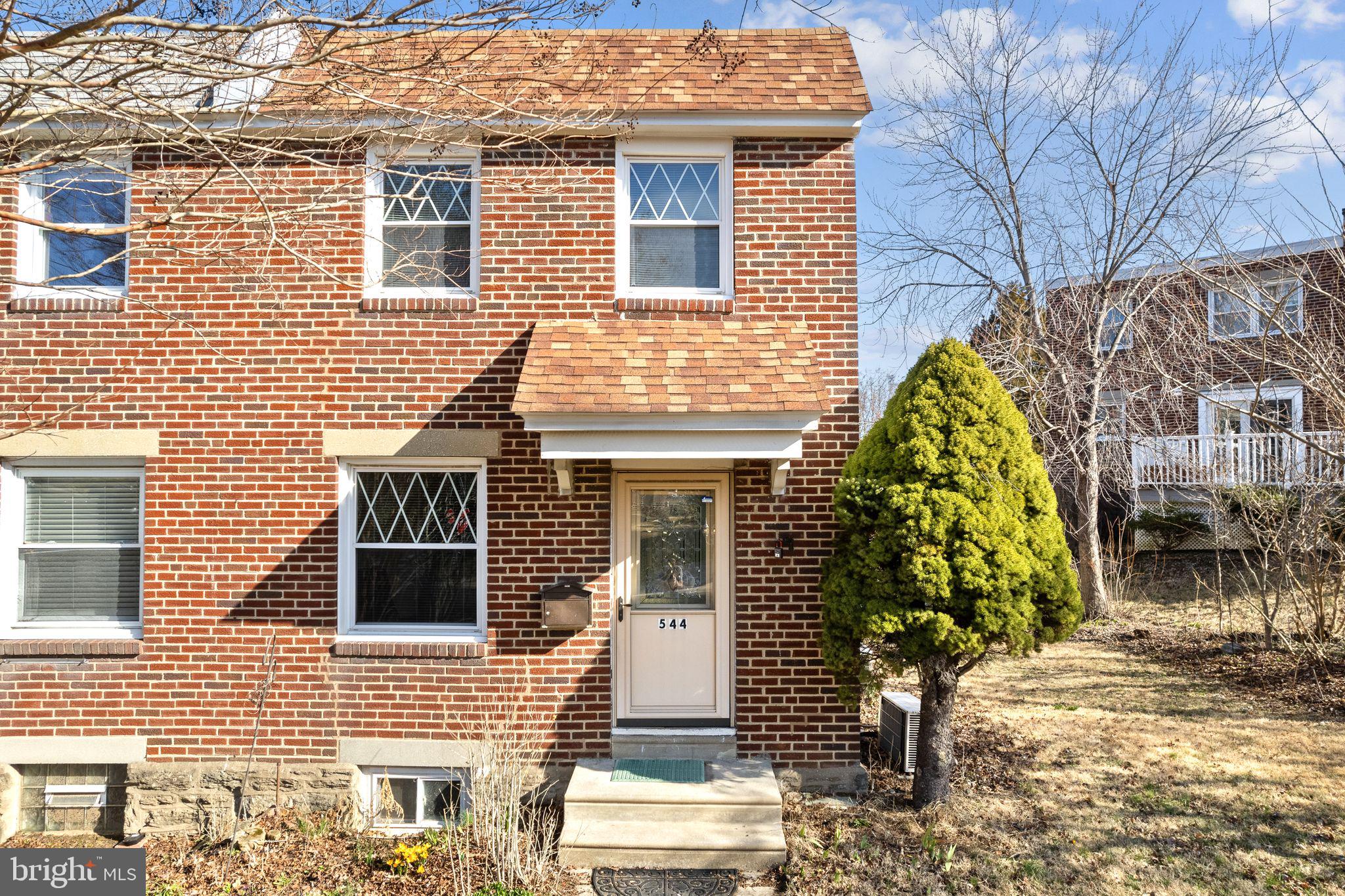 ROXBOROUGH - Residential