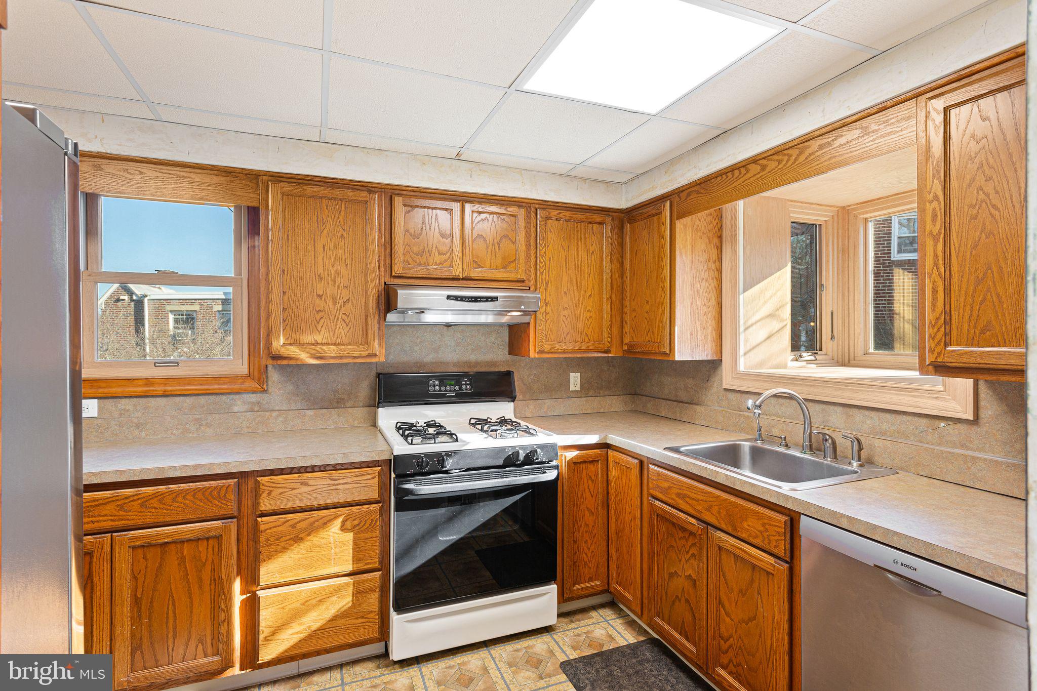 ROXBOROUGH - Residential