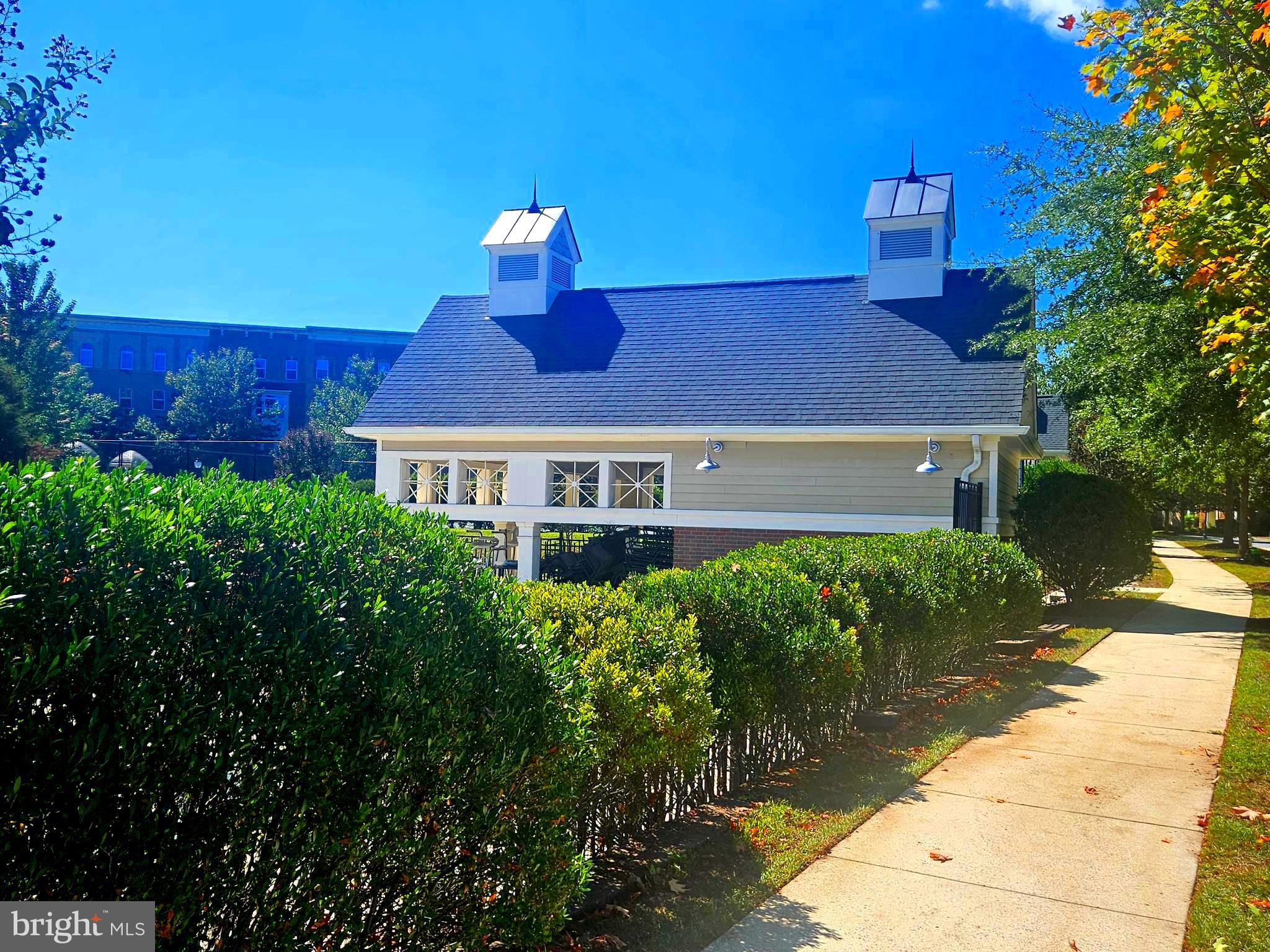336 GRAND STREET