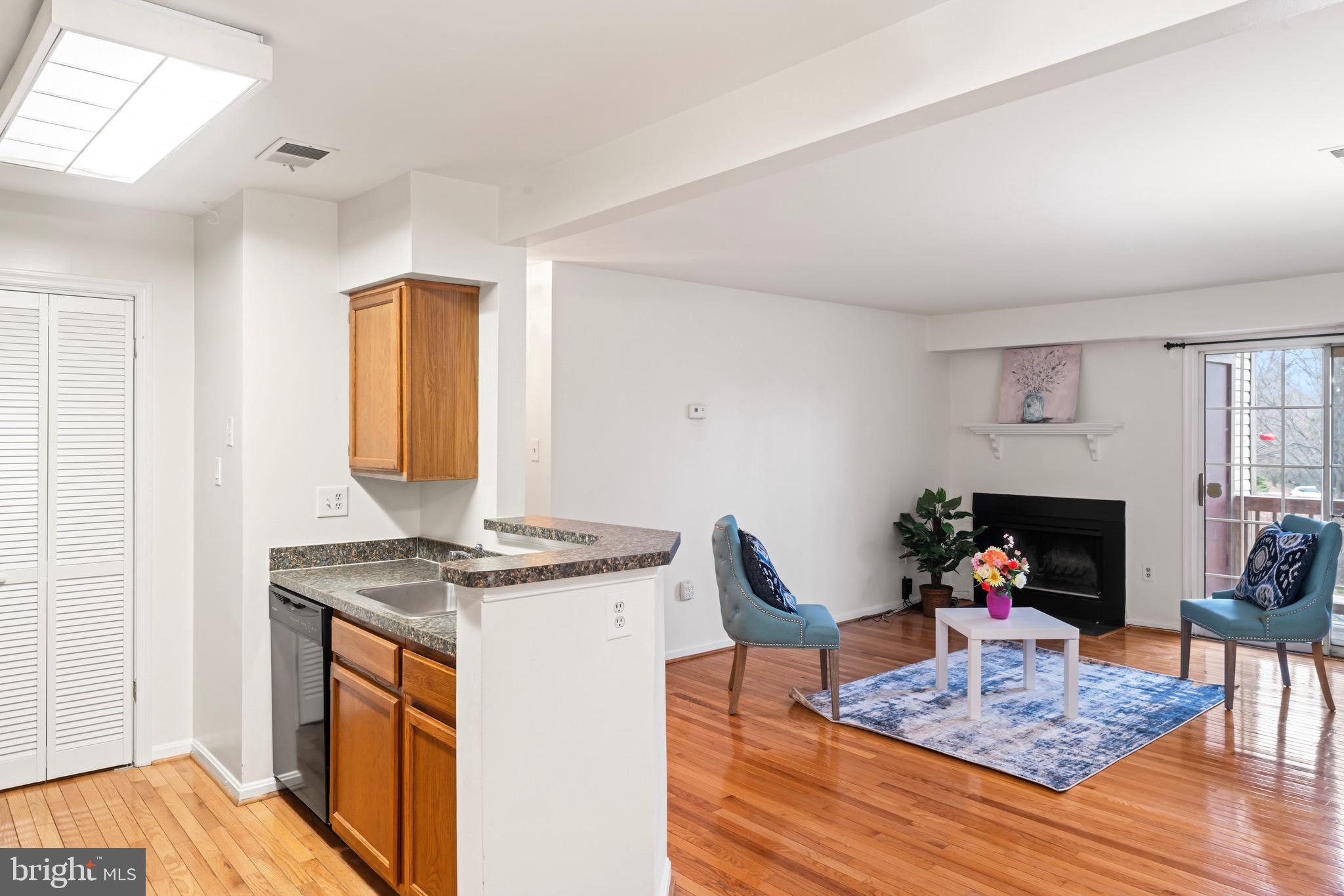 SURREY AT MANCHESTER LAKES - Residential Lease