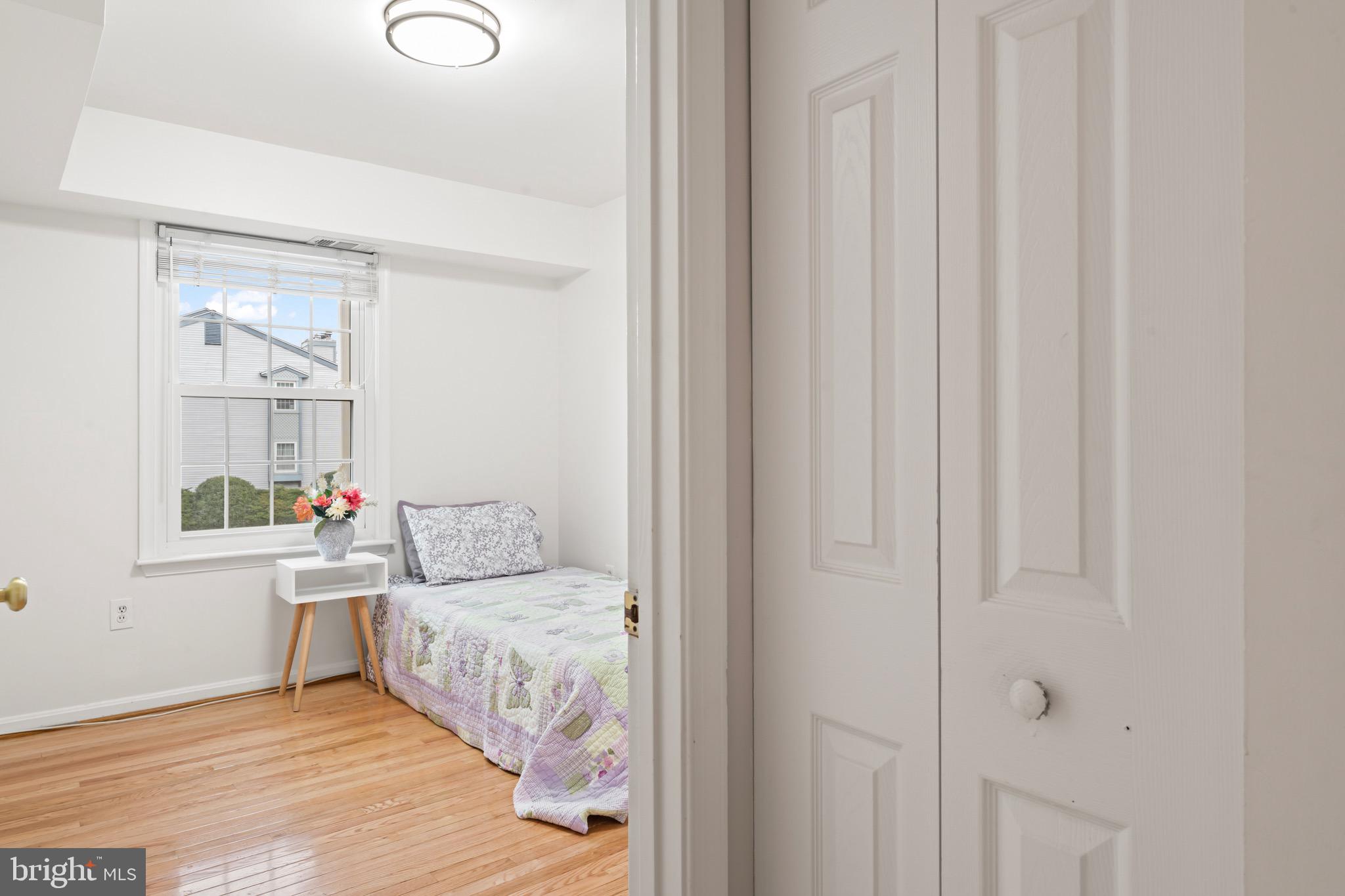 SURREY AT MANCHESTER LAKES - Residential Lease