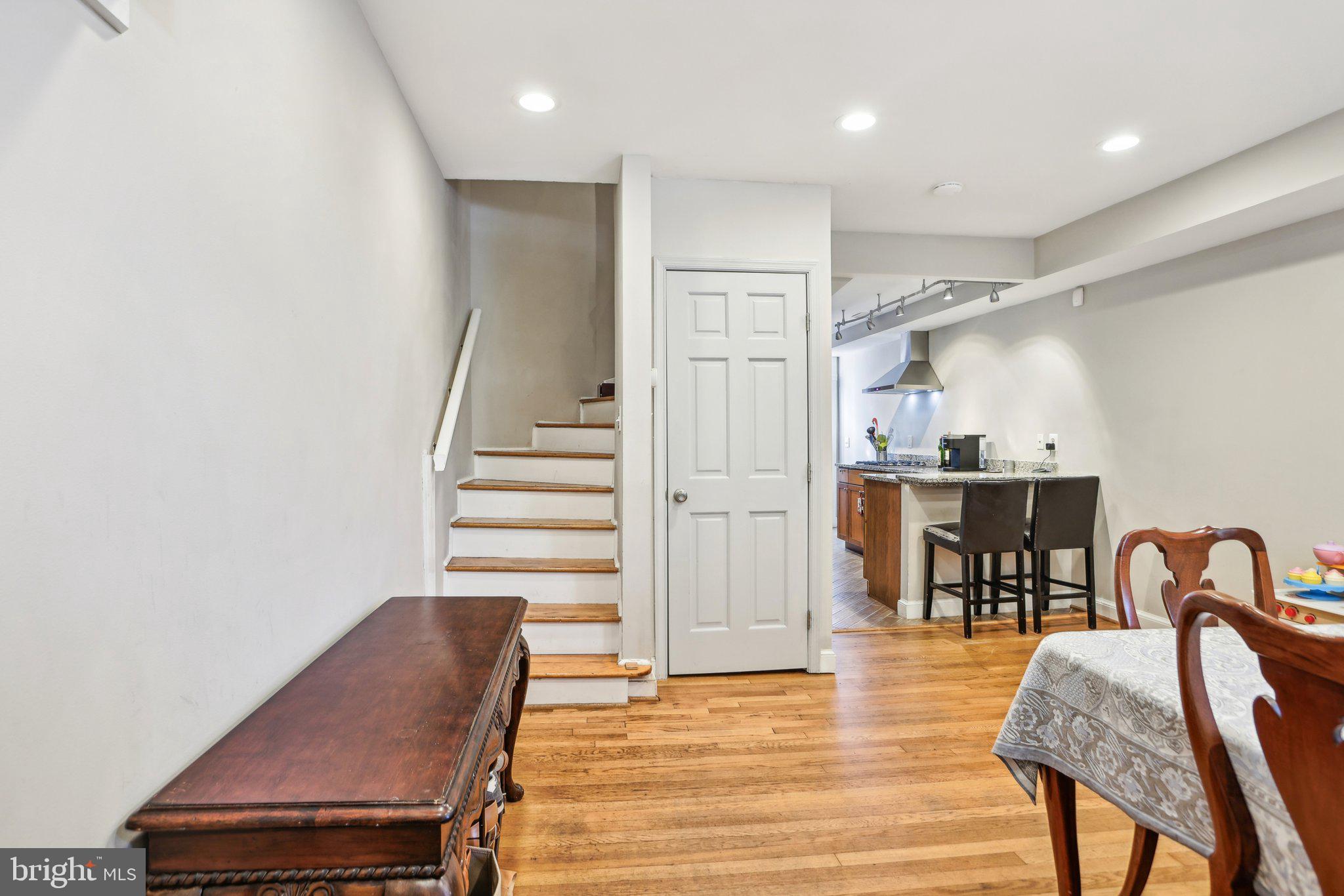403 E STREET NE