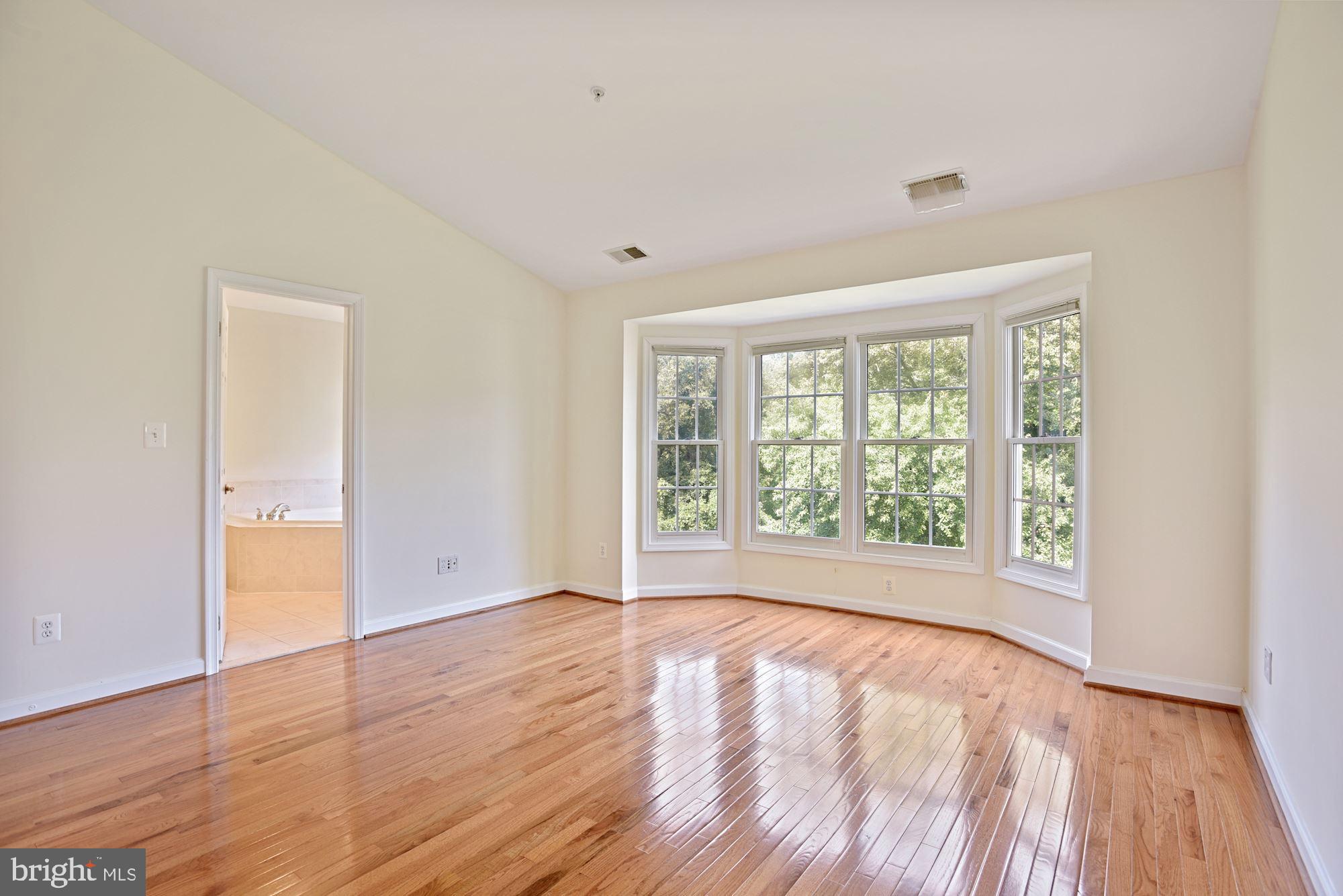 TYSONS VILLAGE - Residential Lease