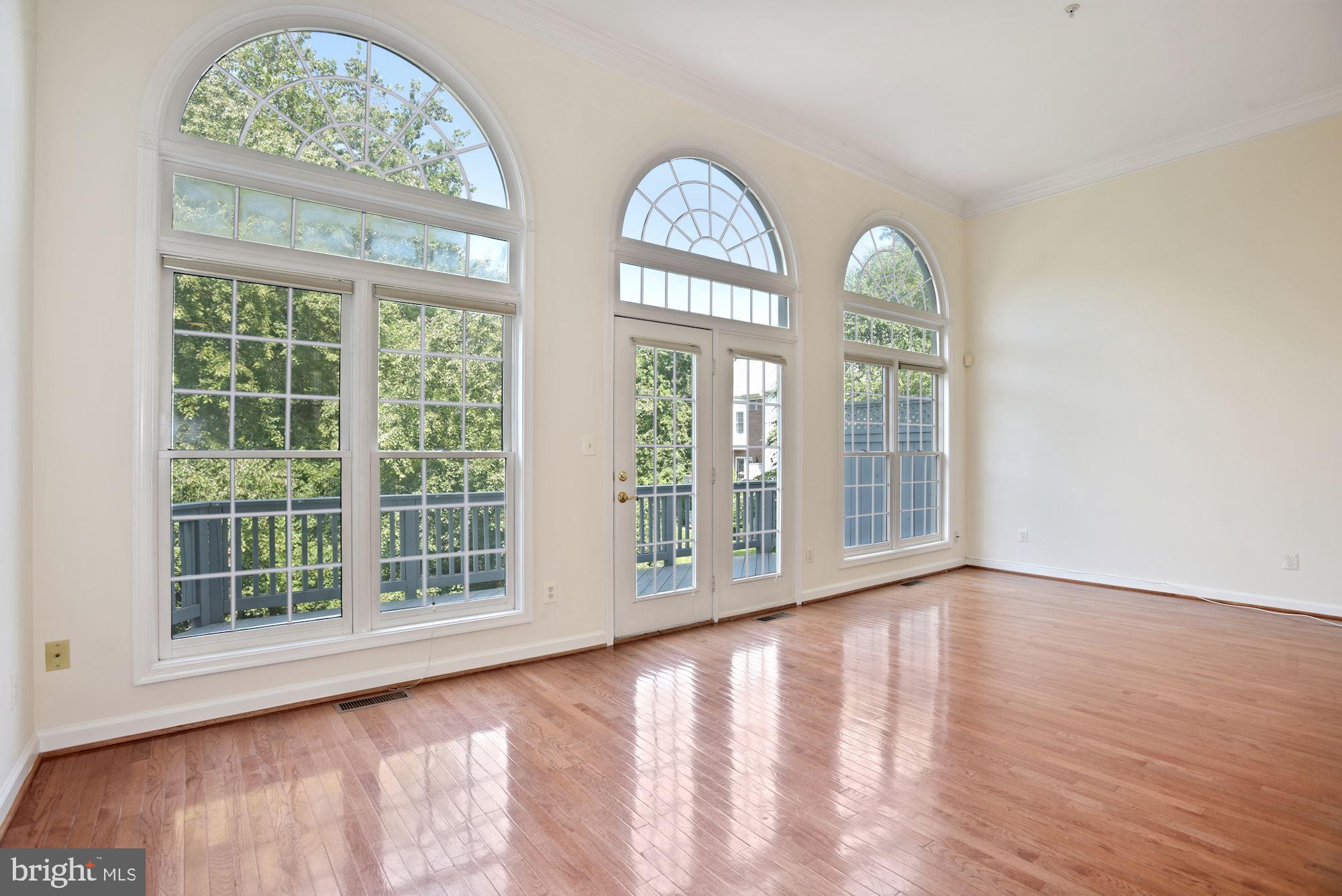 TYSONS VILLAGE - Residential Lease