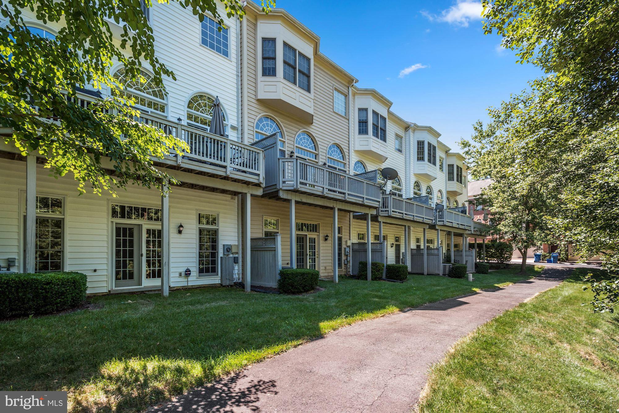 TYSONS VILLAGE - Residential Lease