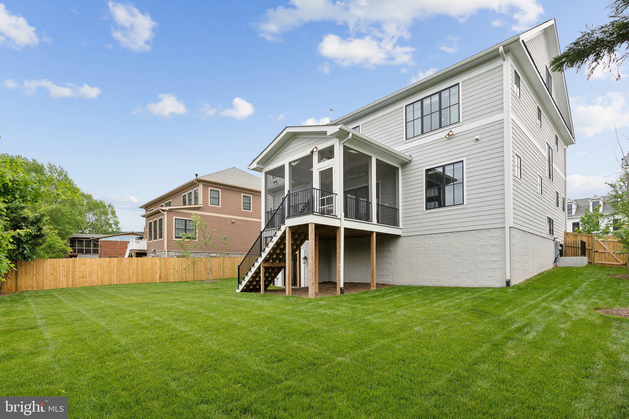 ROSEMONT - Residential