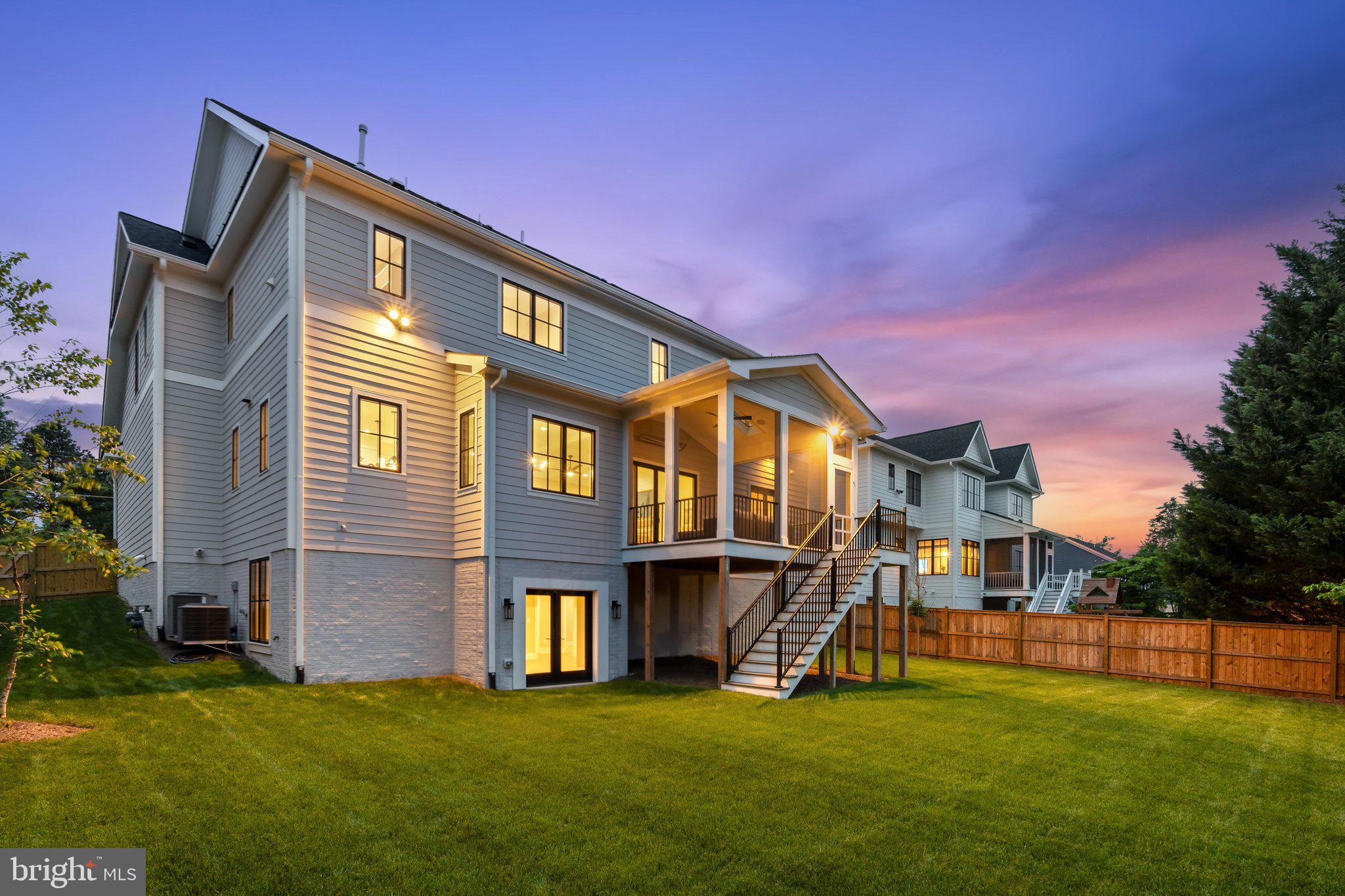 1609 WOODMOOR LANE