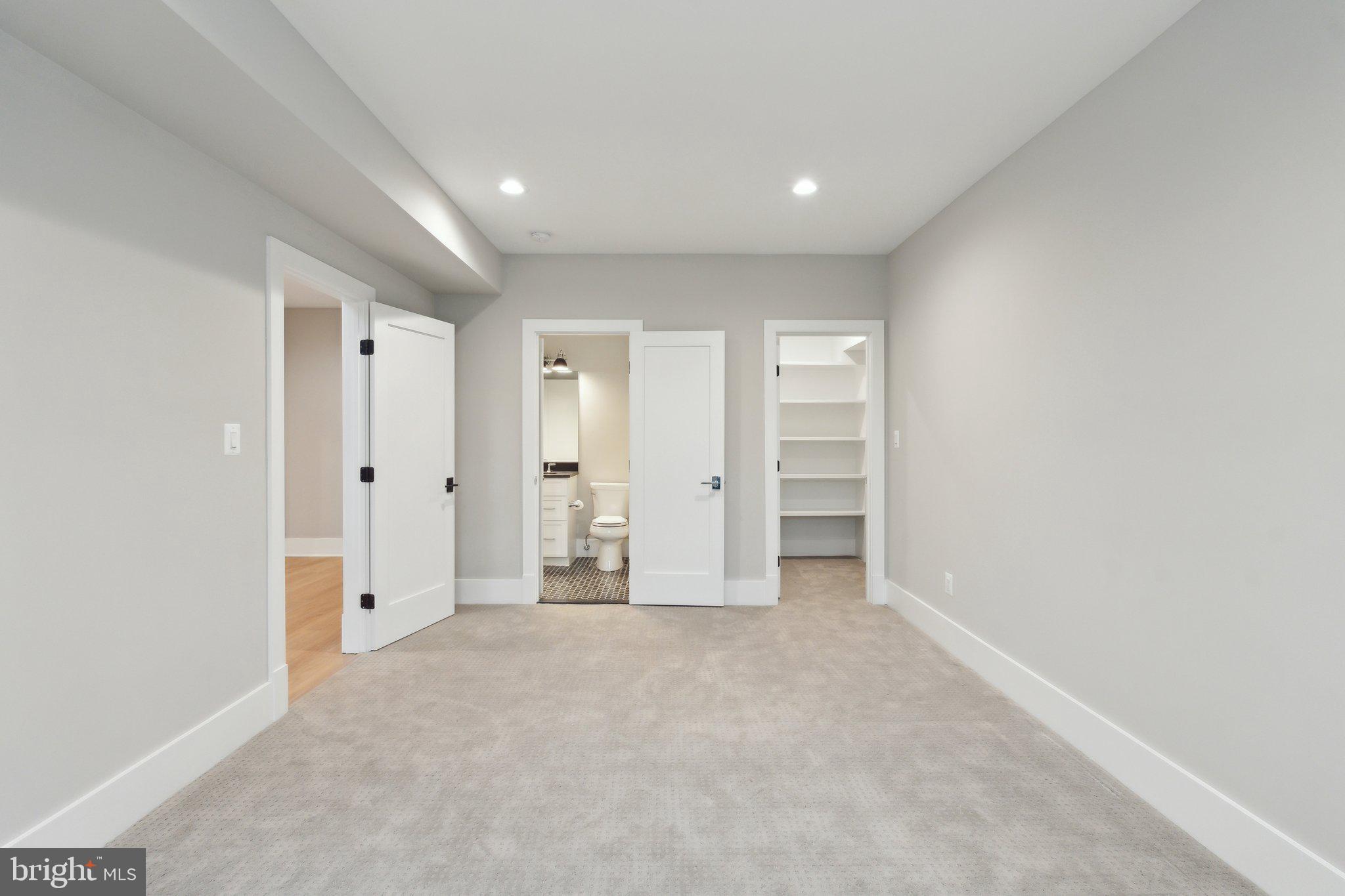 ROSEMONT - Residential