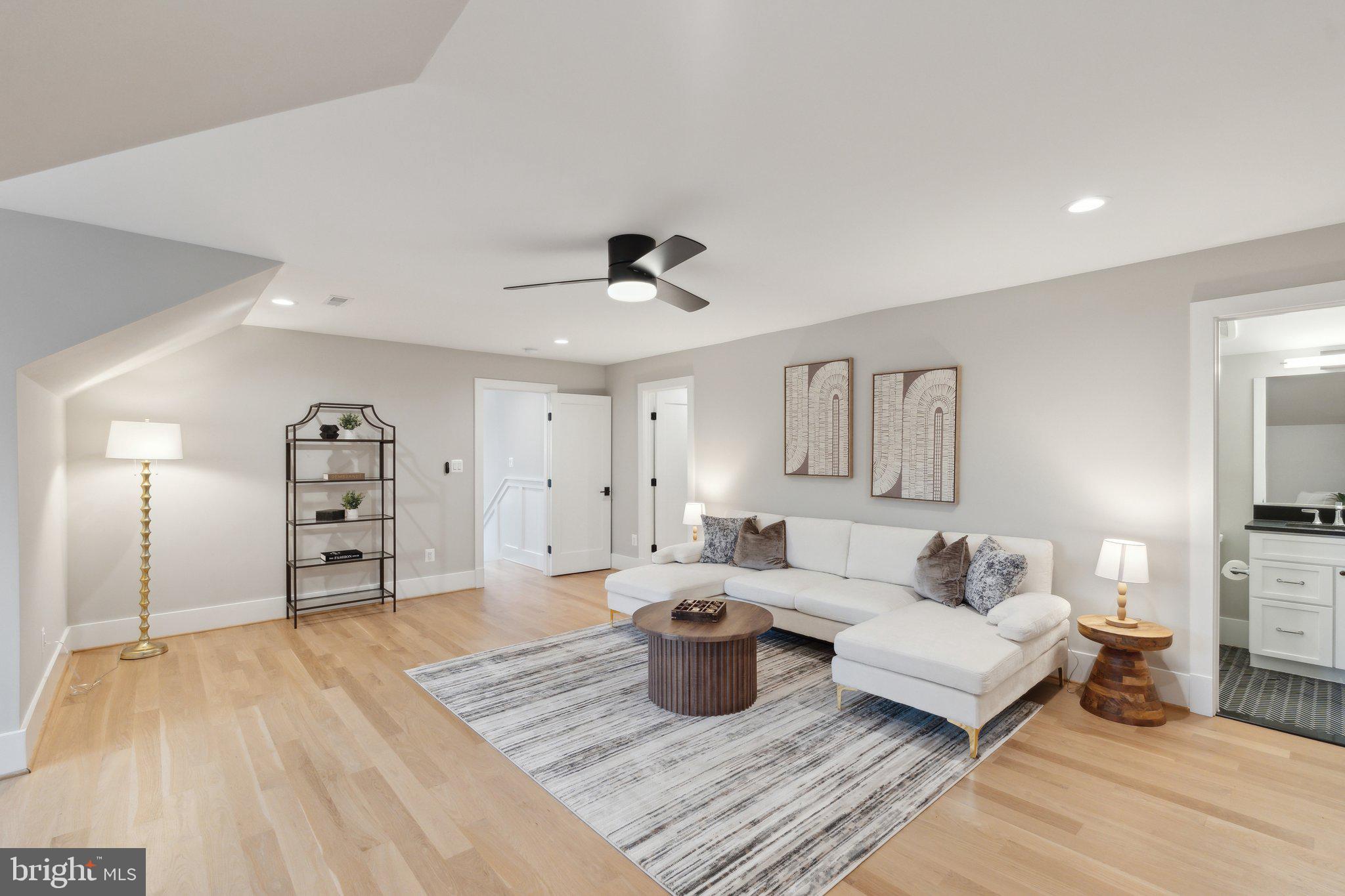 ROSEMONT - Residential