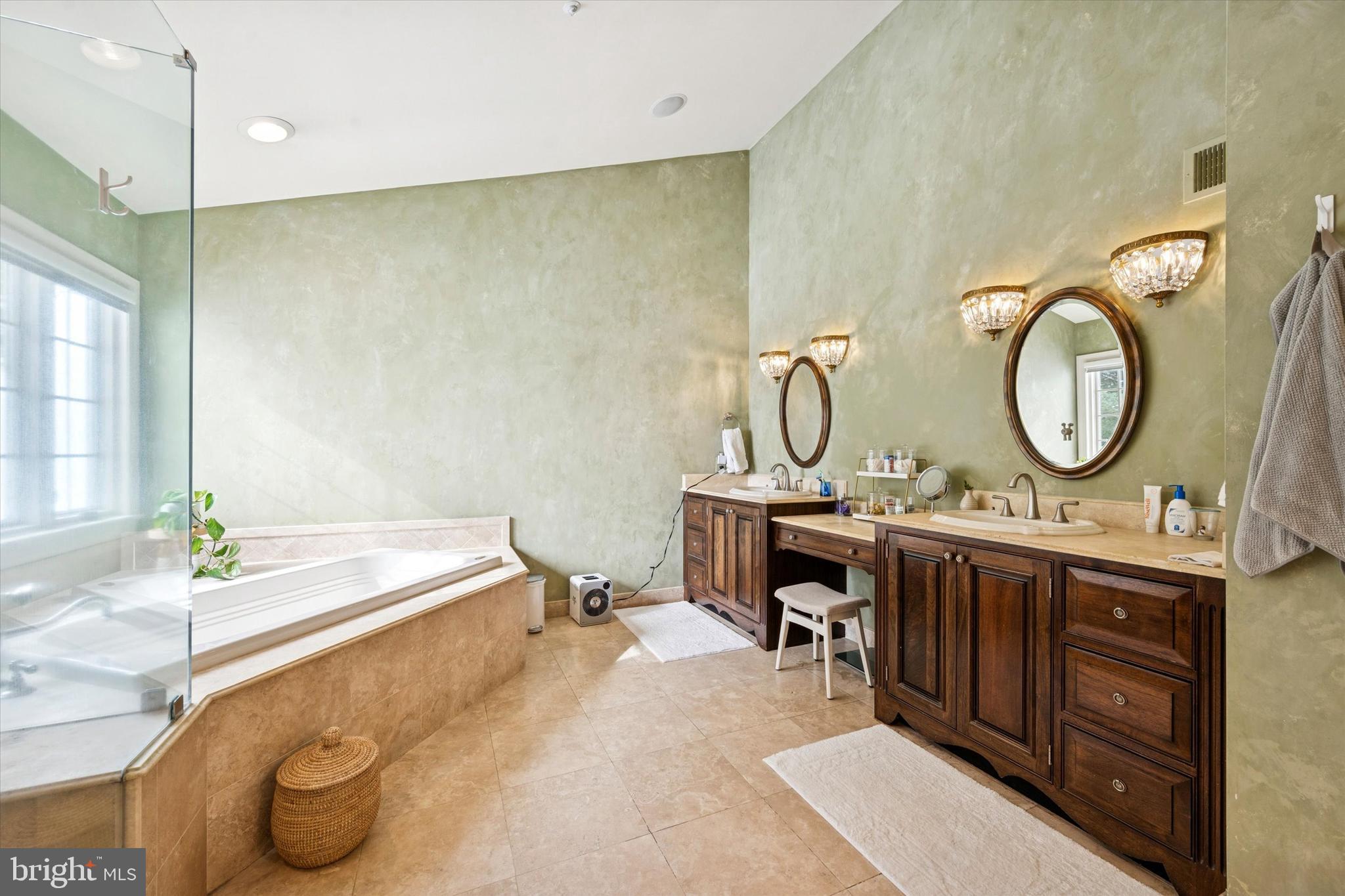 GREENE COUNTRIE - Residential