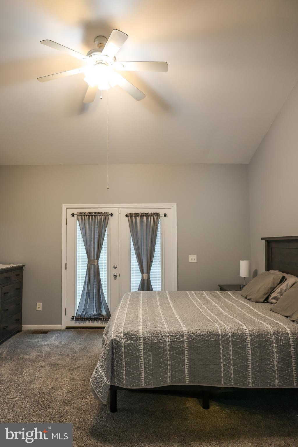 HIGH POINTE - Residential