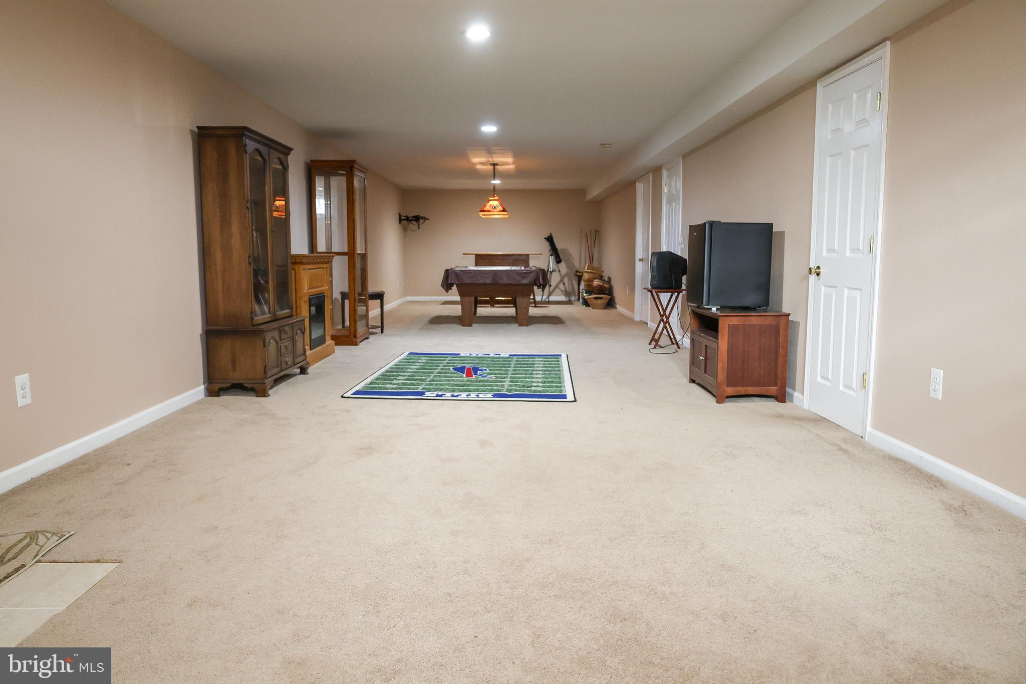 HIGH POINTE - Residential