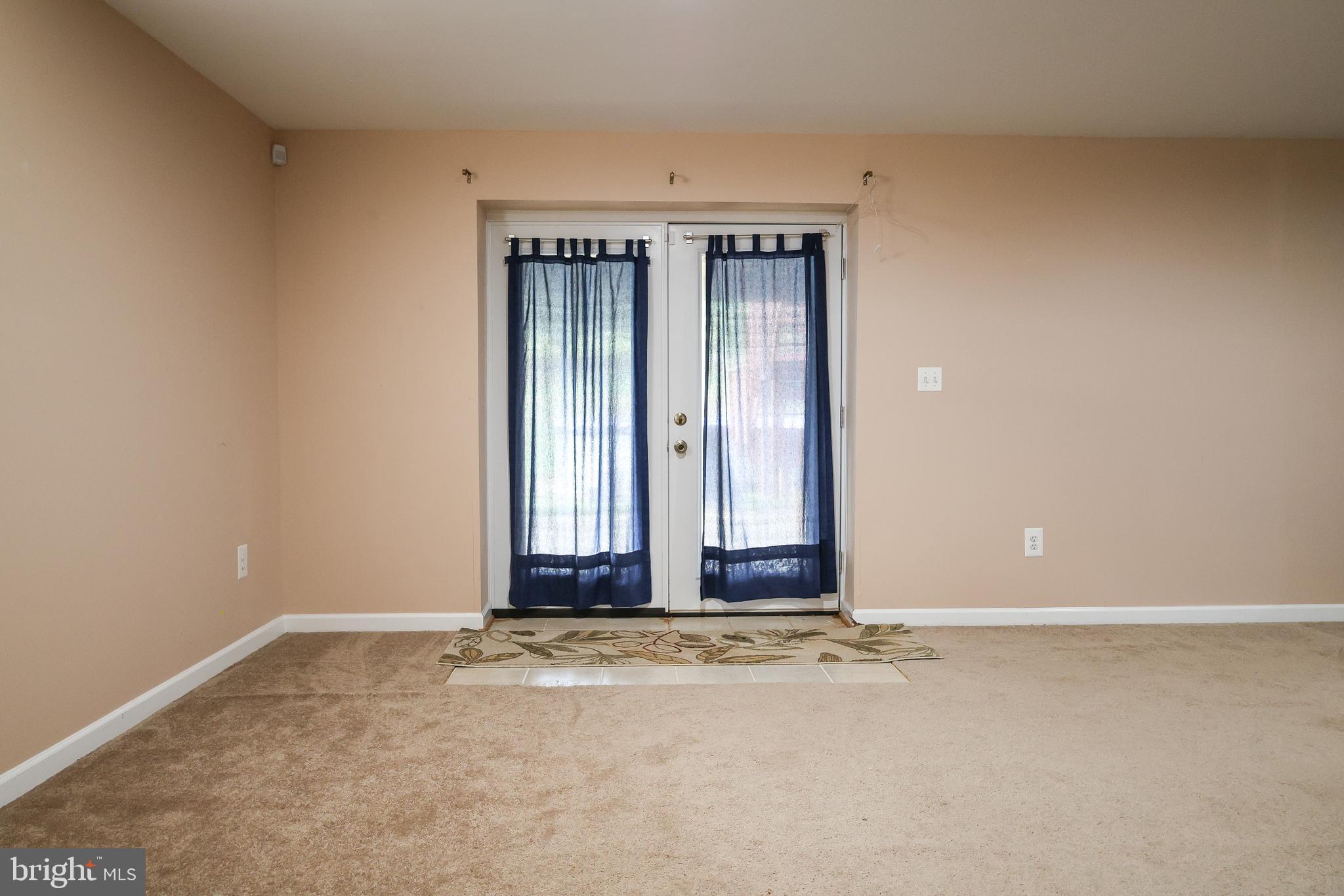 HIGH POINTE - Residential