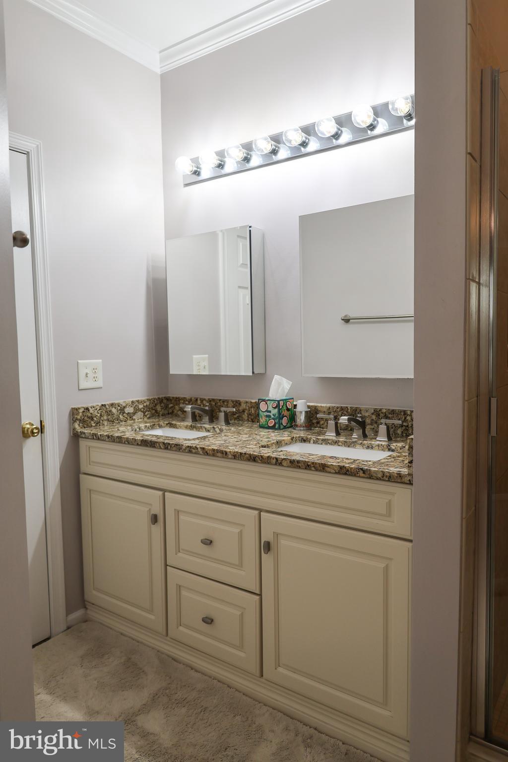 HIGH POINTE - Residential