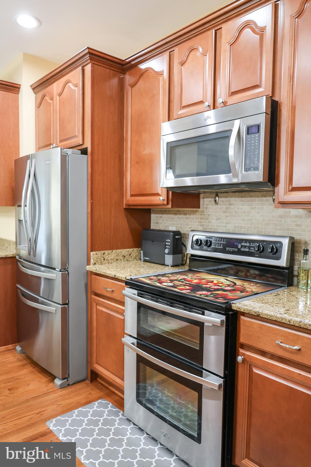 HIGH POINTE - Residential