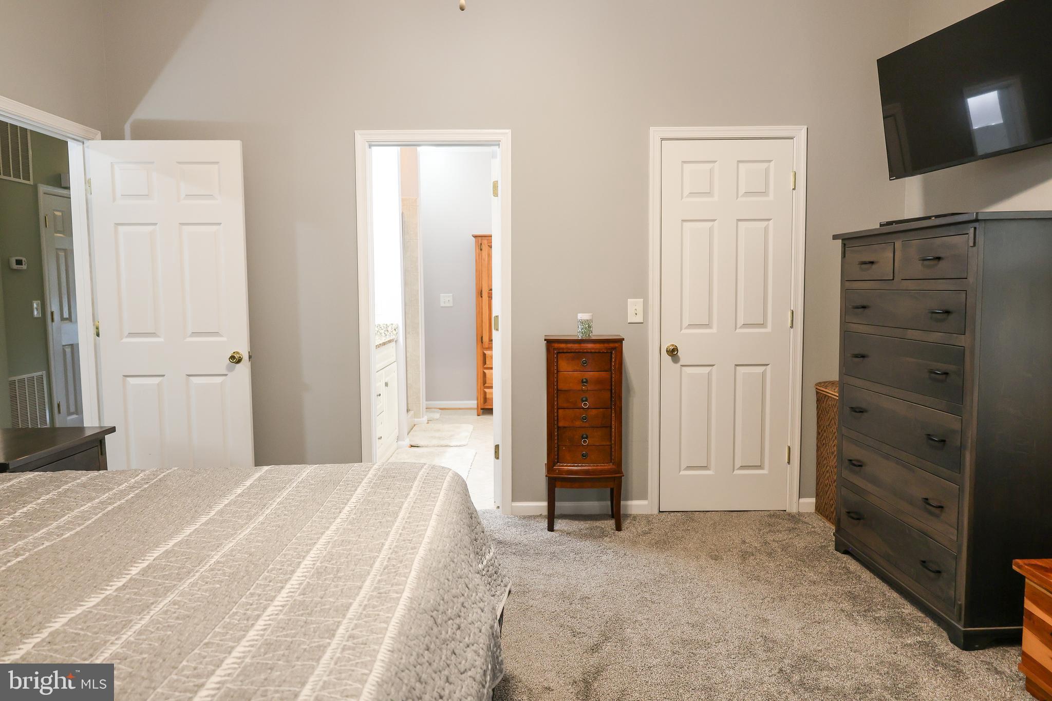 HIGH POINTE - Residential