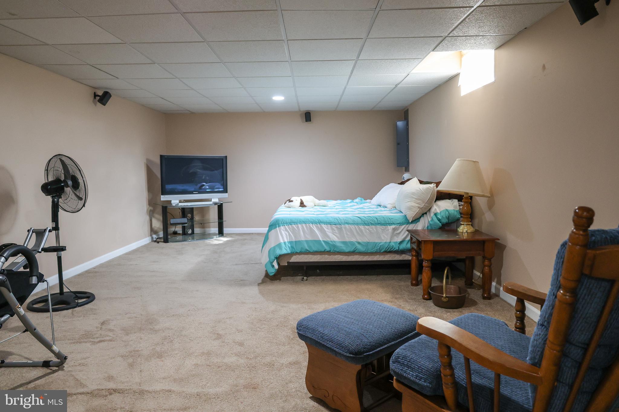 HIGH POINTE - Residential