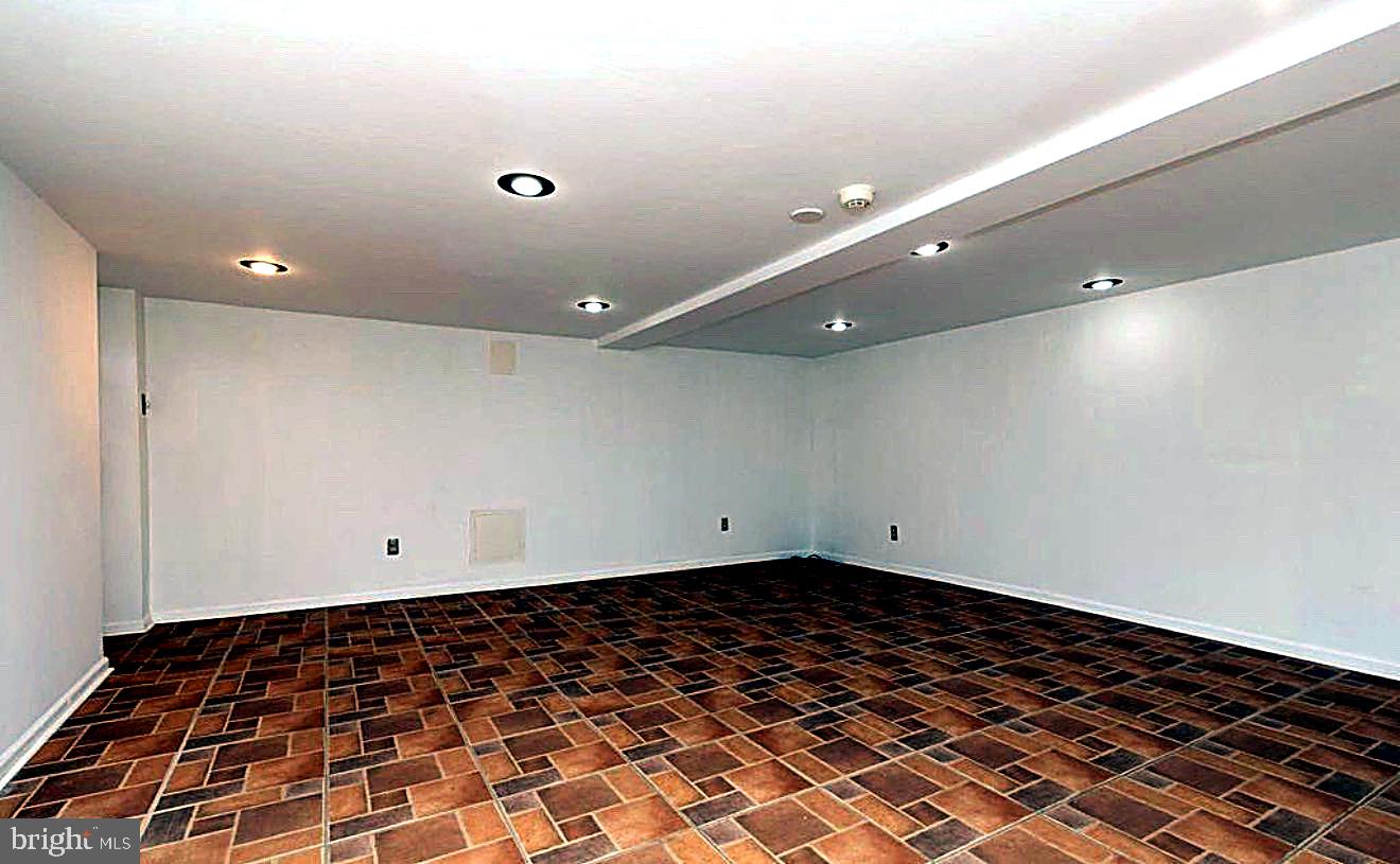 RHAWNHURST - Residential