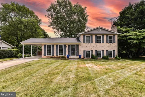 2135 Statute Lane, Vienna, VA MLS: VAFX2227736