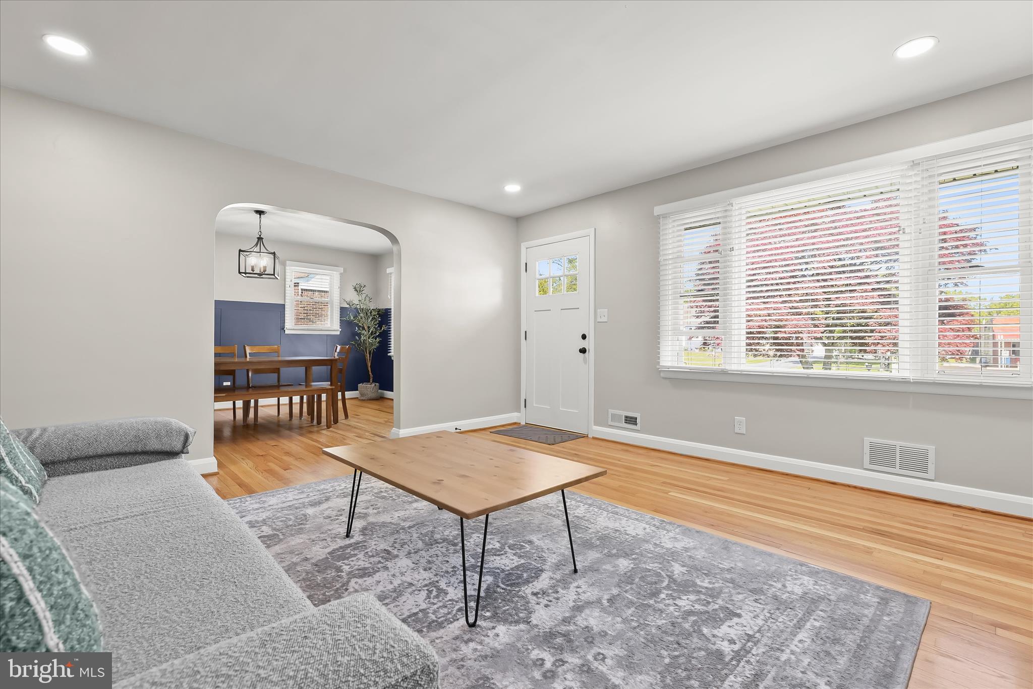 MIDDLE RIVER - Residential
